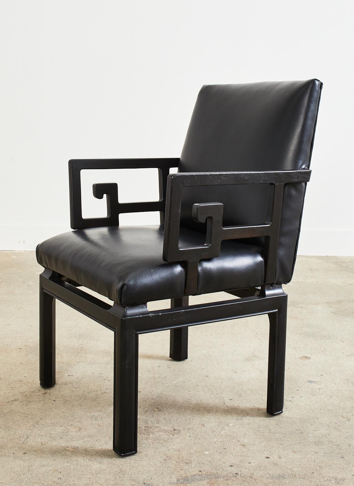 Coppia di poltrone a chiave greca della collezione Far East di Michael Taylor in vendita 2