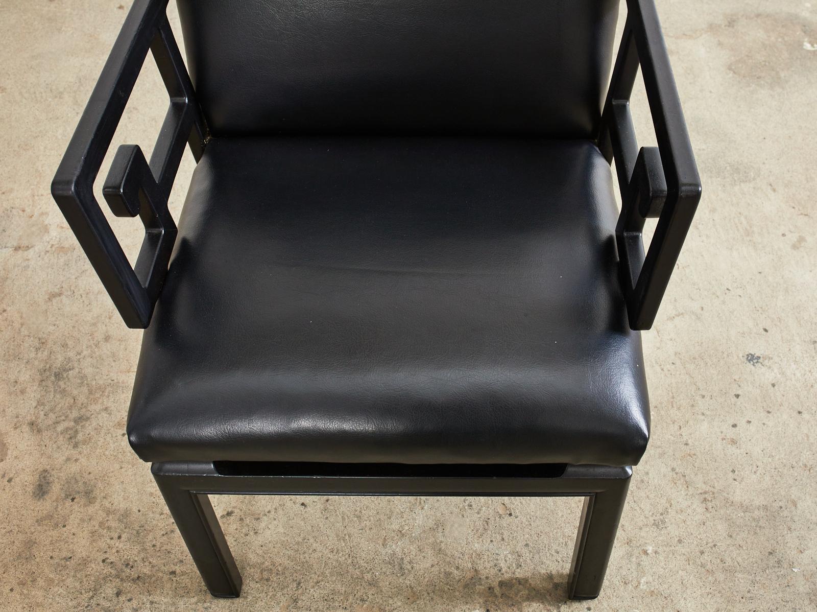 Paire de fauteuils de la collection Far East de Michael Taylor en vente 7