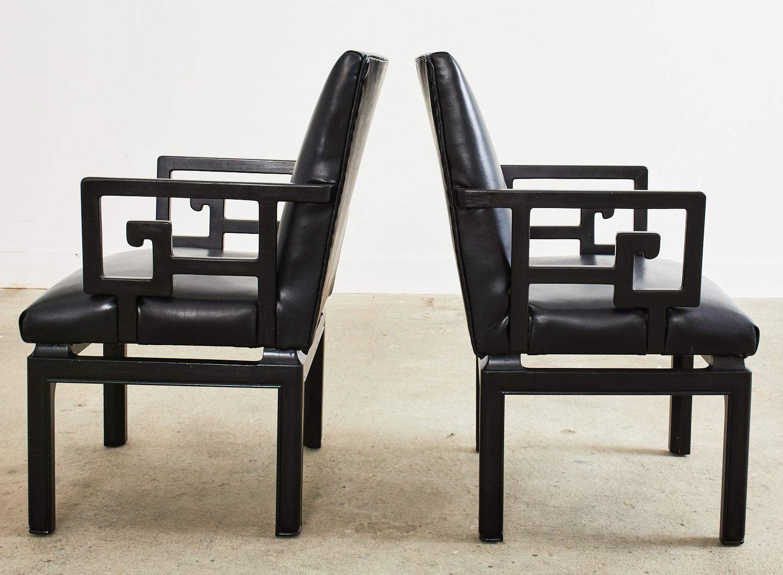 Laqué Paire de fauteuils de la collection Far East de Michael Taylor en vente