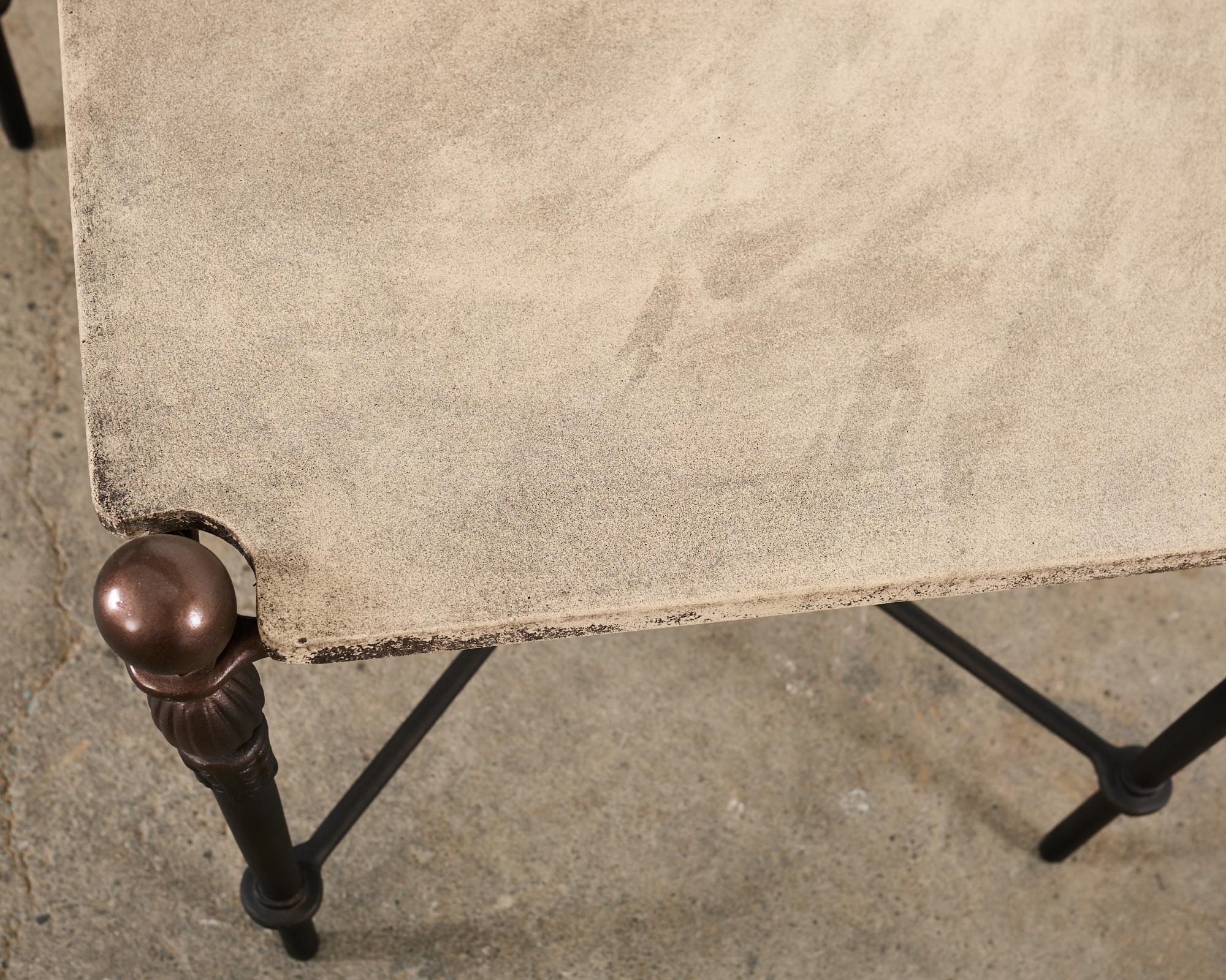 Pareja de mesas de bebidas Michael Taylor Montecito Garden siglo XX en venta