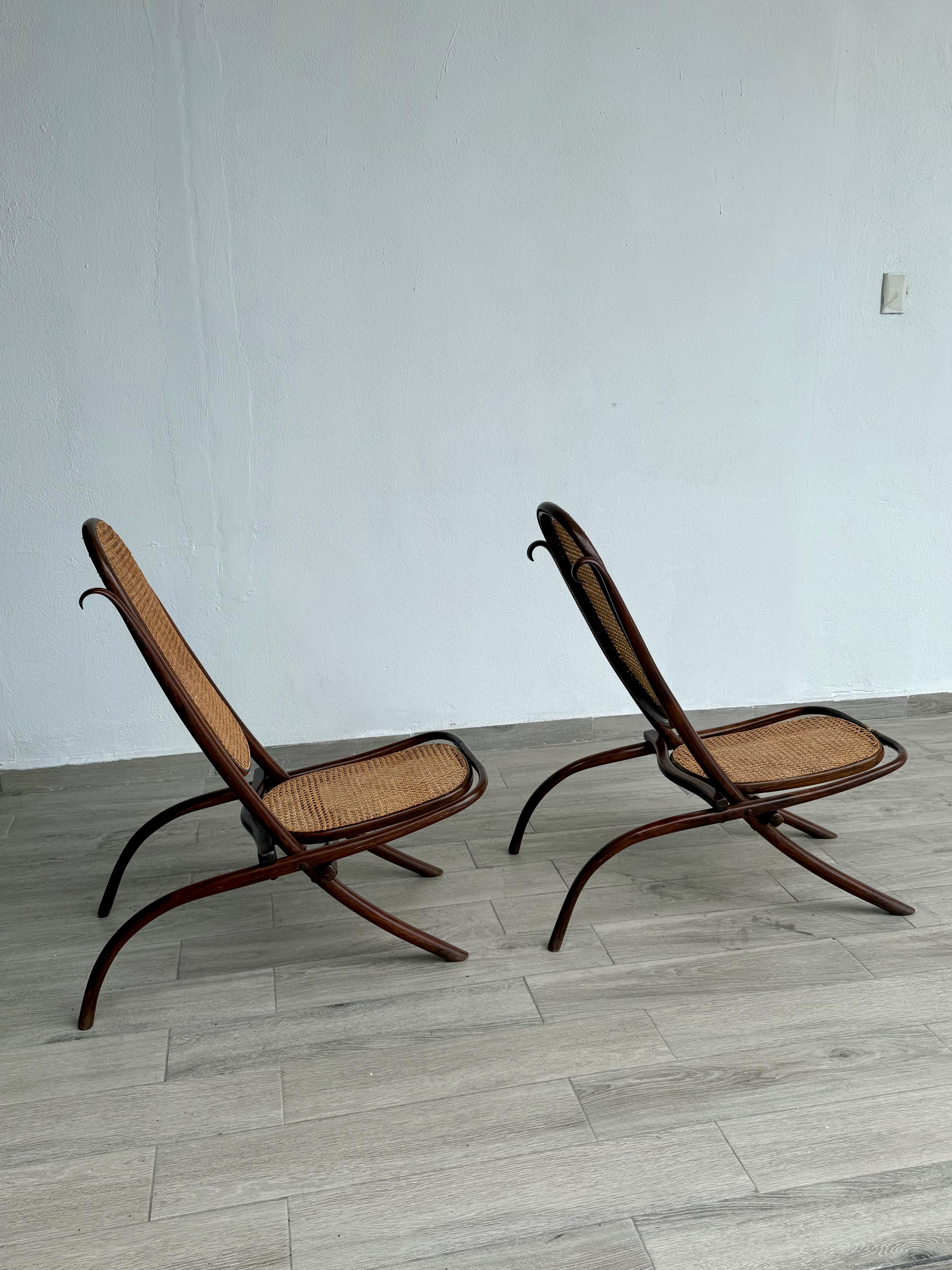 20th Century Pair of Michael Thonet Folding Deck Chairs For Sale