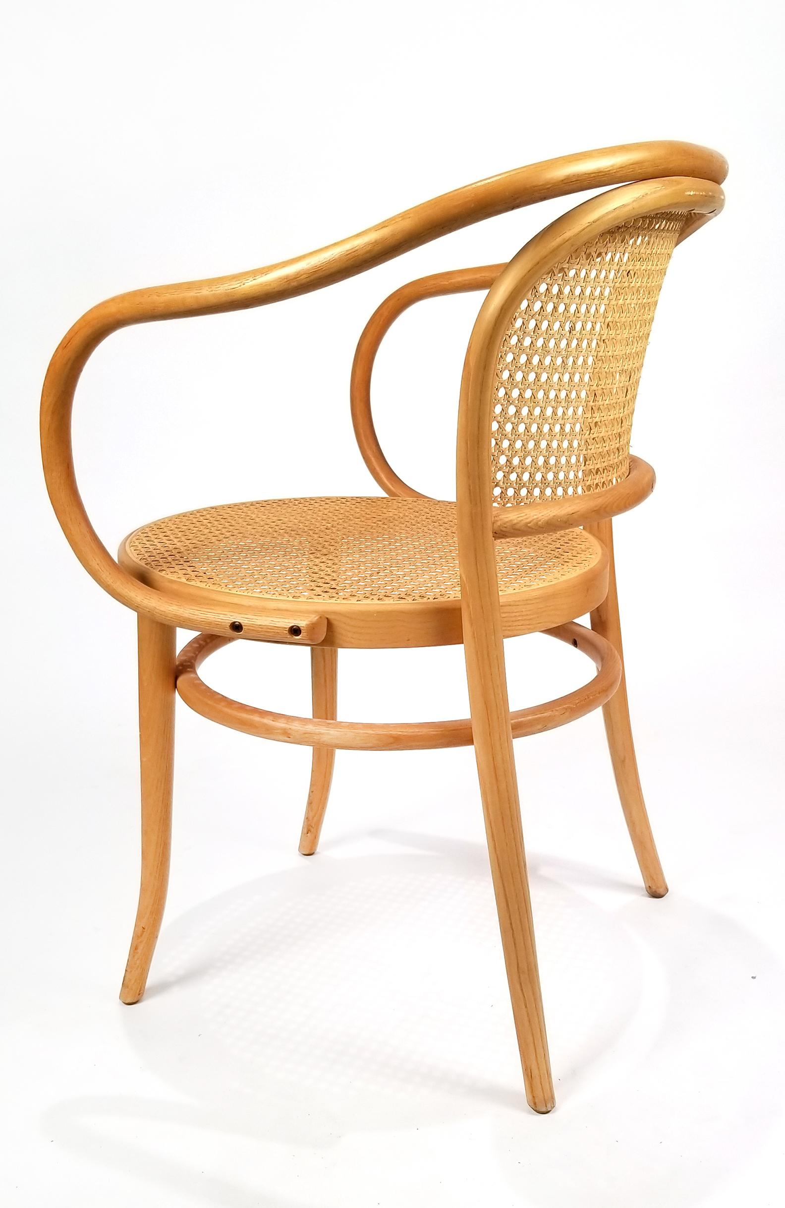 Pair of Michael Thonet Solid Beechwood and Cane no. 209 Armchairs In Good Condition In Dallas, TX