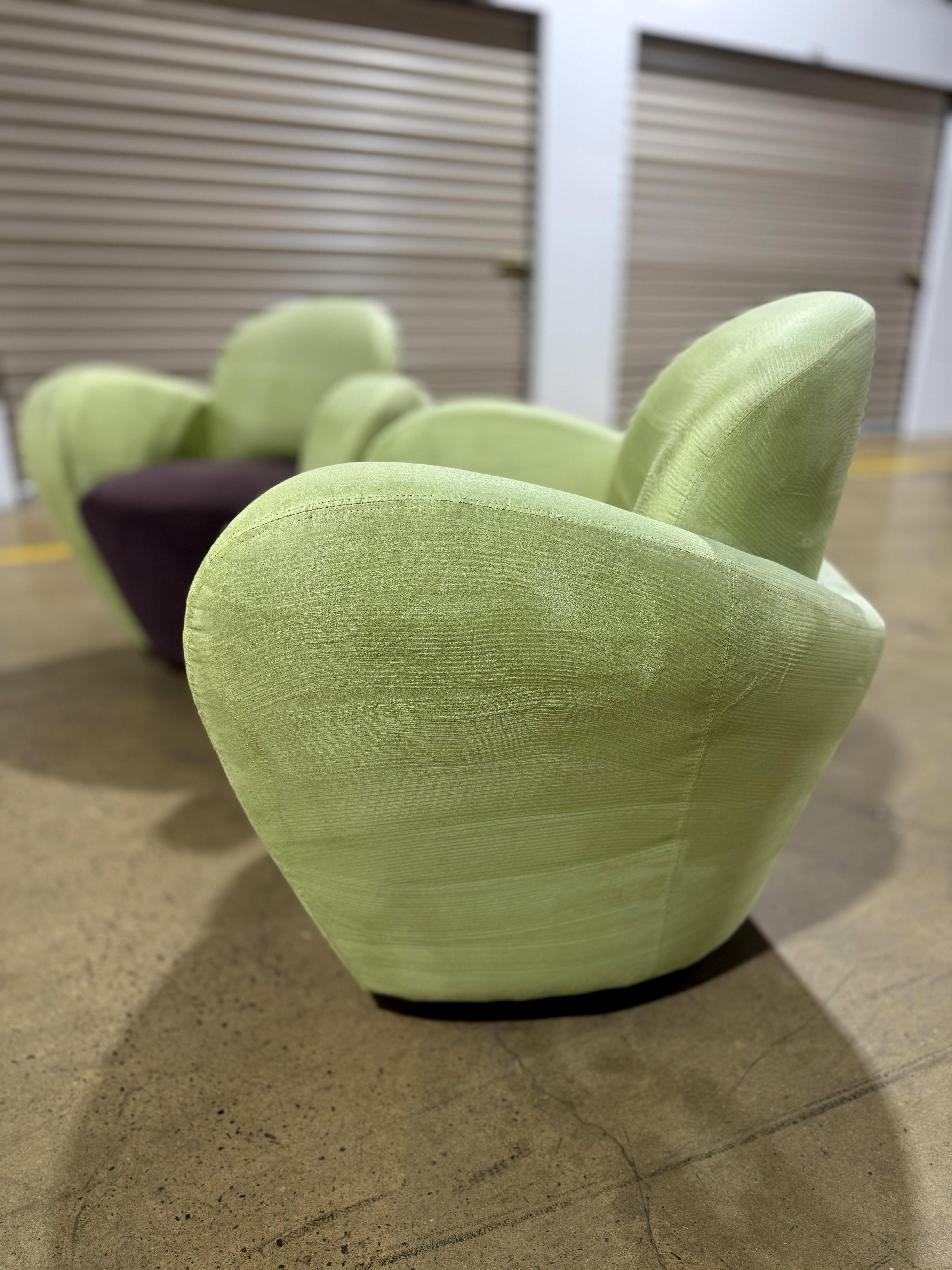 Paire de chaises pivotantes 