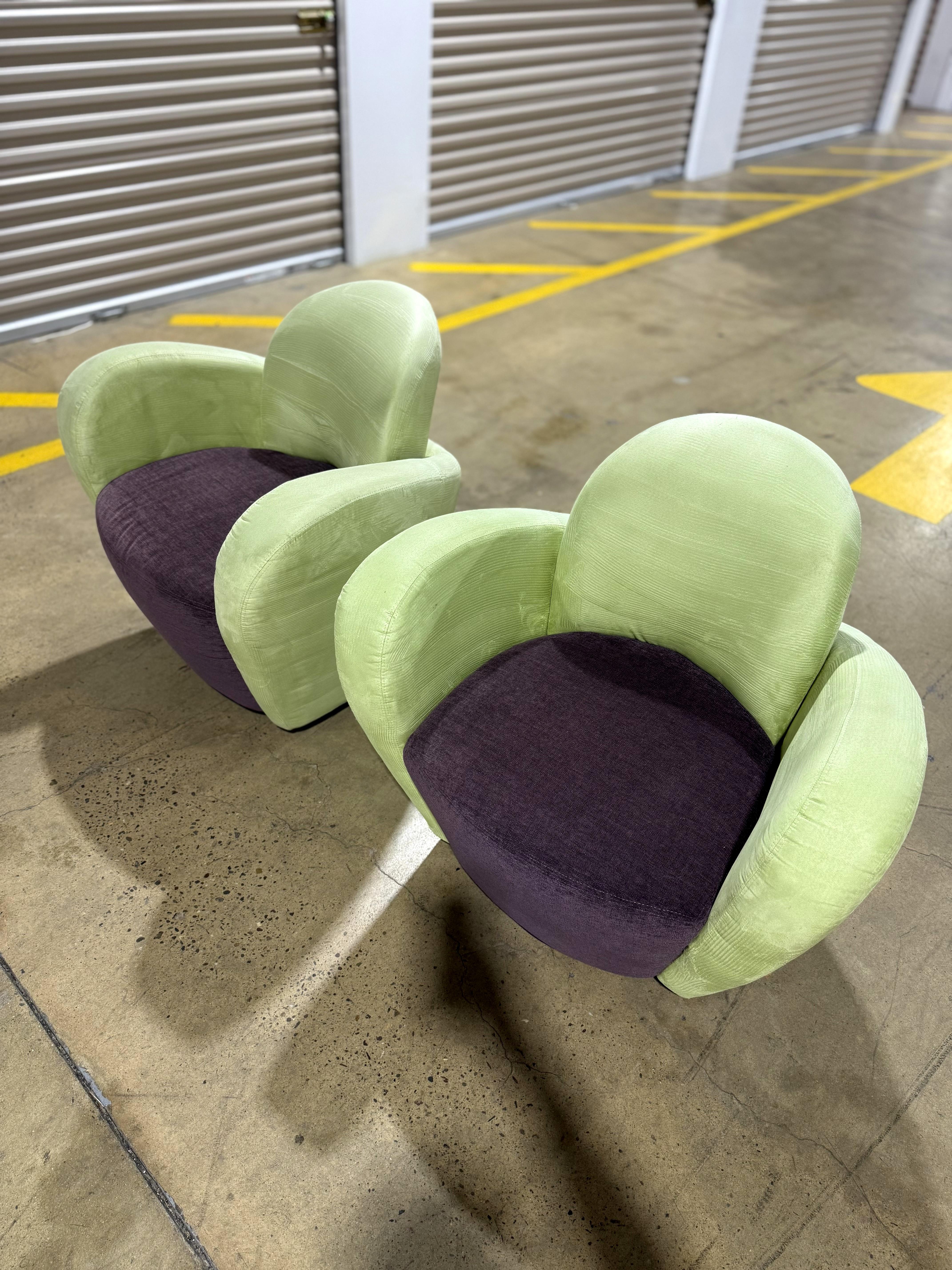 Paire de chaises pivotantes 