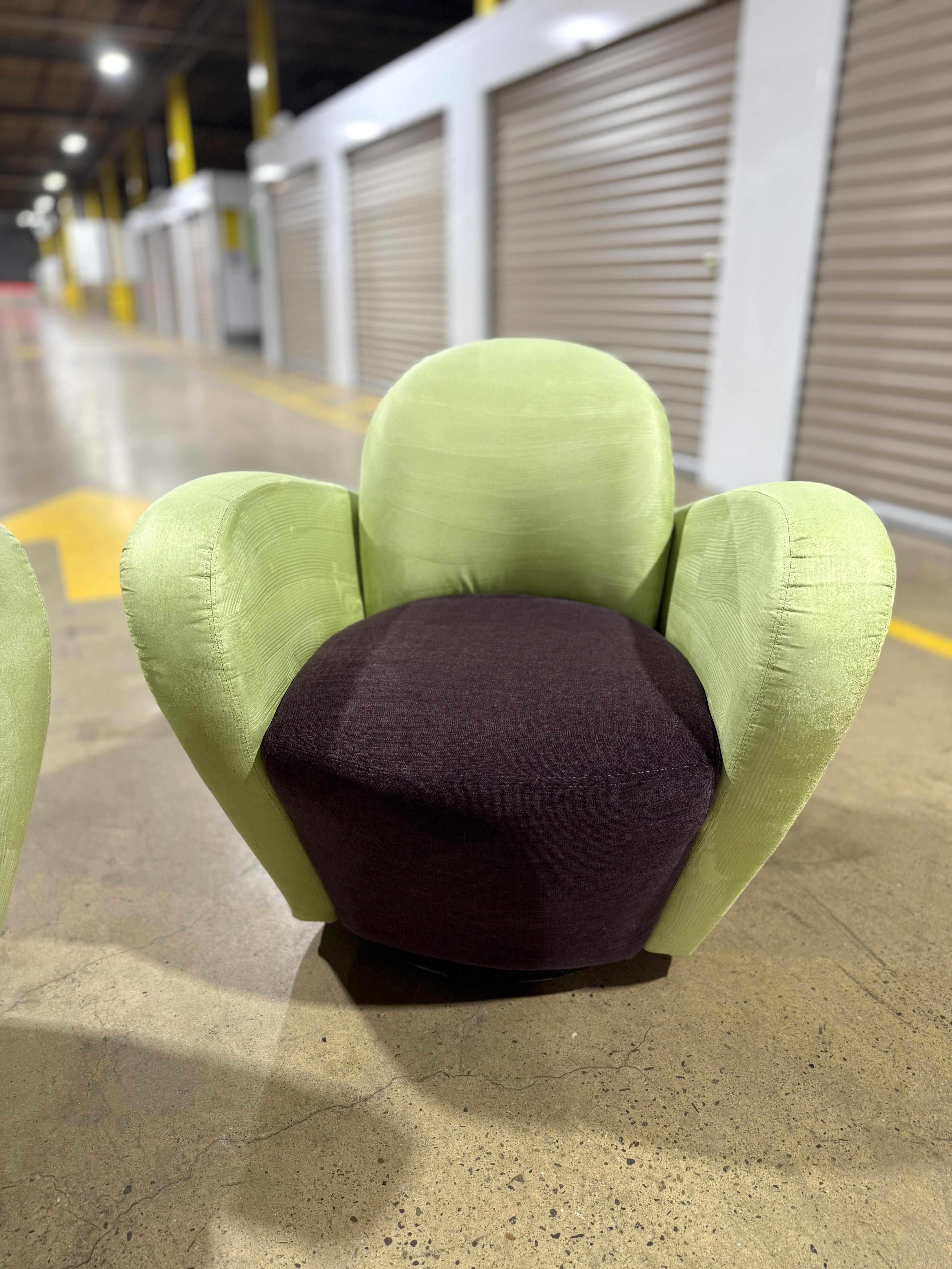 Paire de chaises pivotantes 