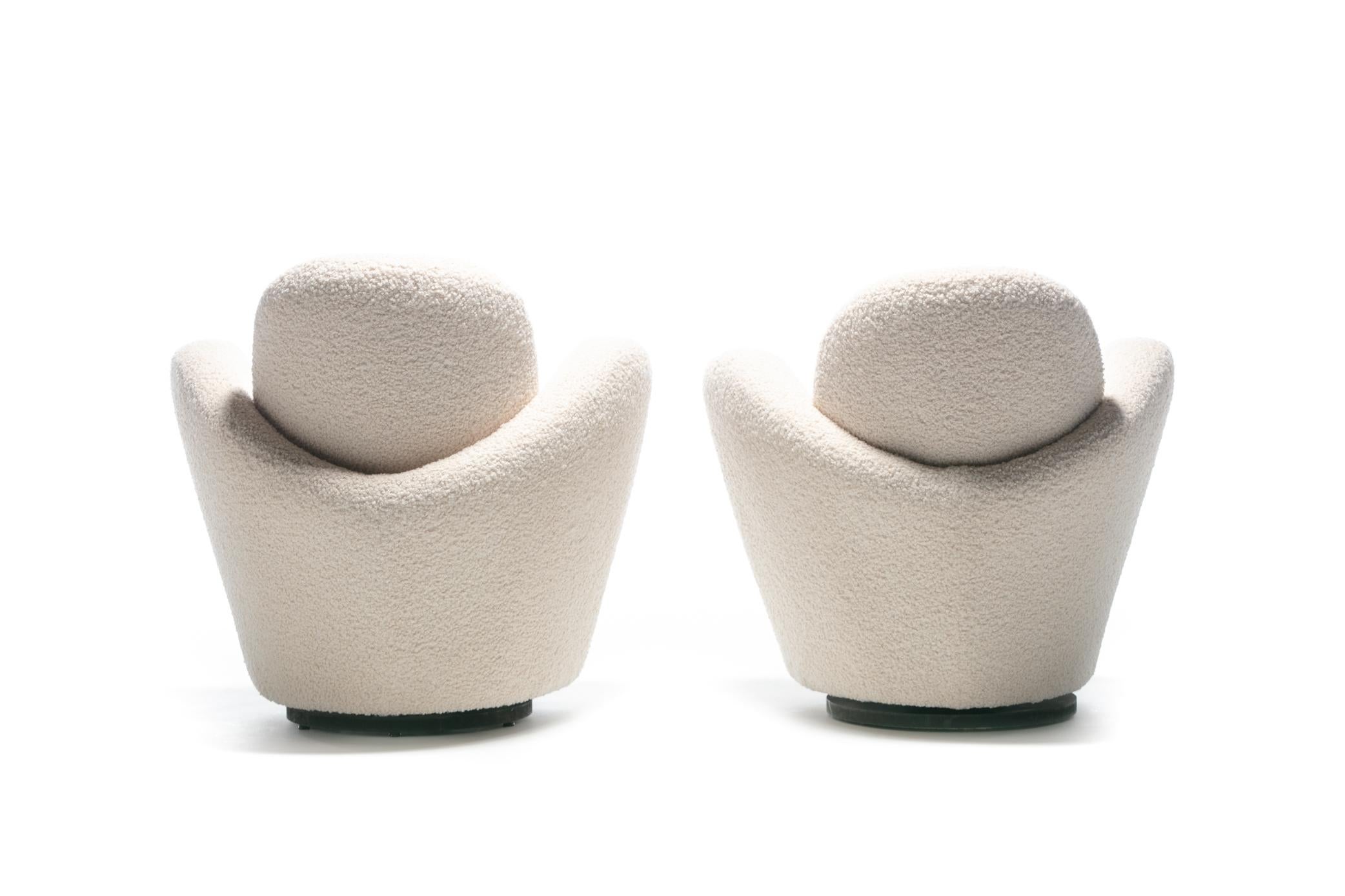 Pair of Michael Wolk Swivel Lounge Chairs in Ivory Bouclé en vente 12
