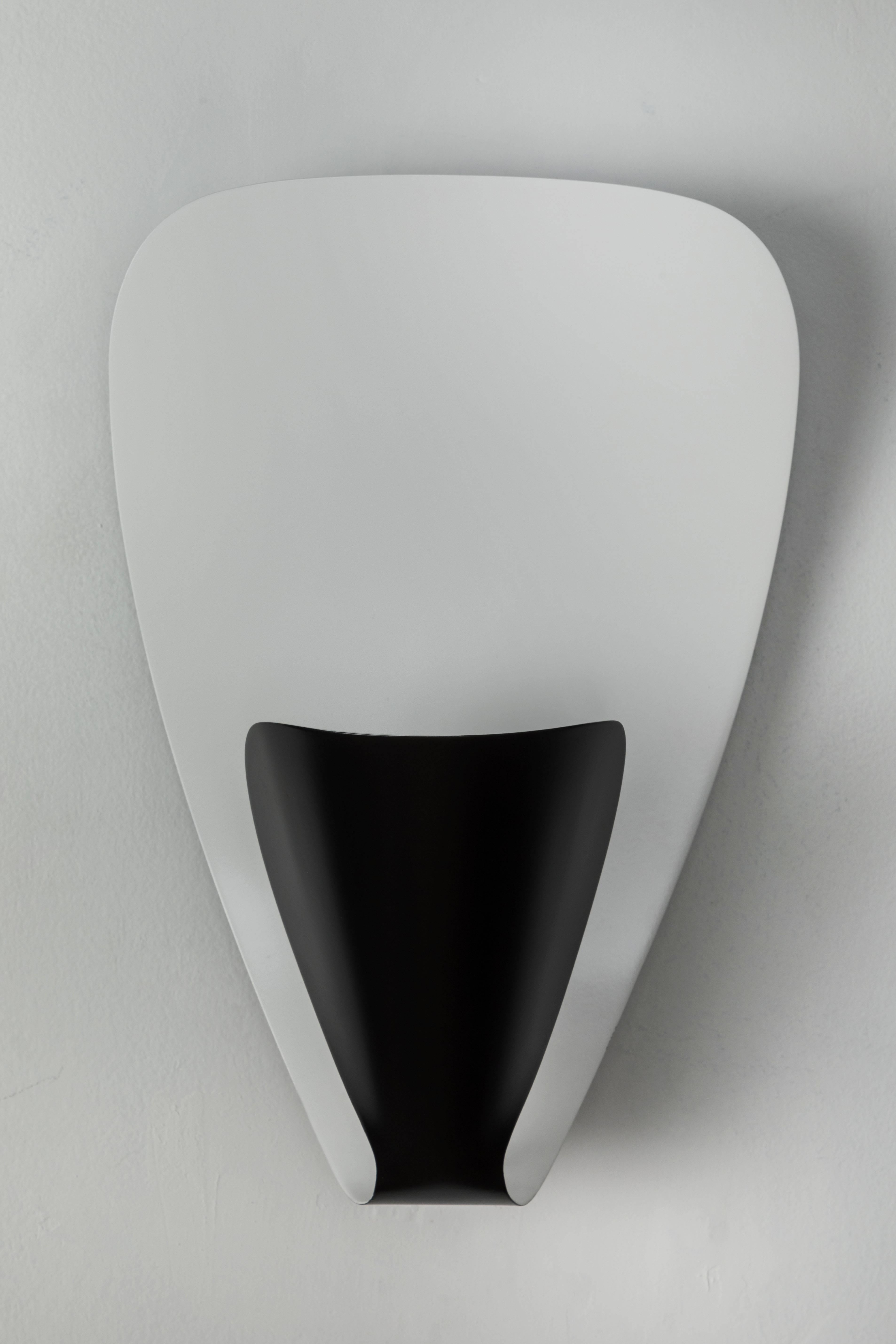 Paire de lampes murales blanches 'B206' de Michel Buffet pour Disderot en vente 3
