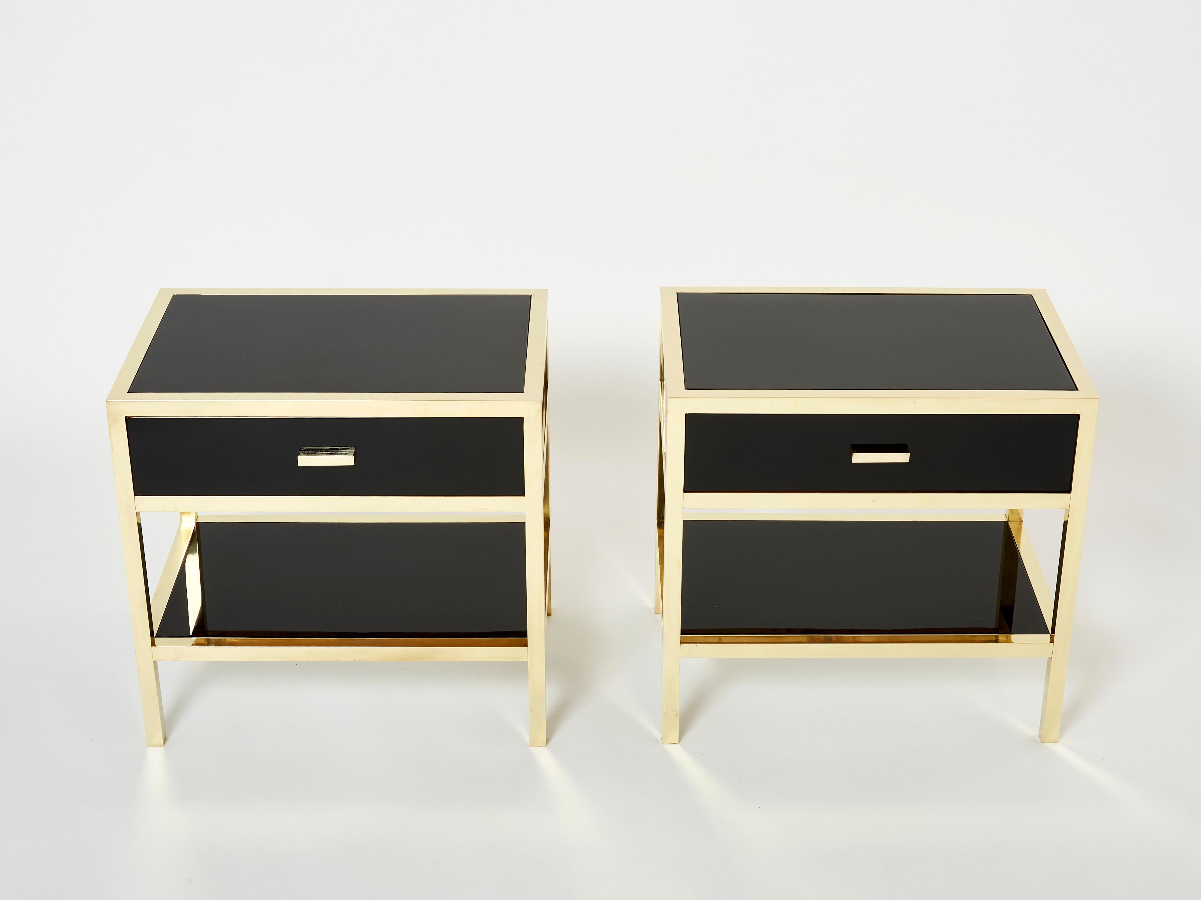 Mid-Century Modern Pair of Michel Pigneres Black Lacquered Brass Nightstands Tables 1970s For Sale