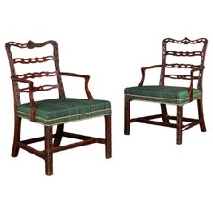 Paire de chaises Chippendale irlandaises du milieu du XVIIIe siècle