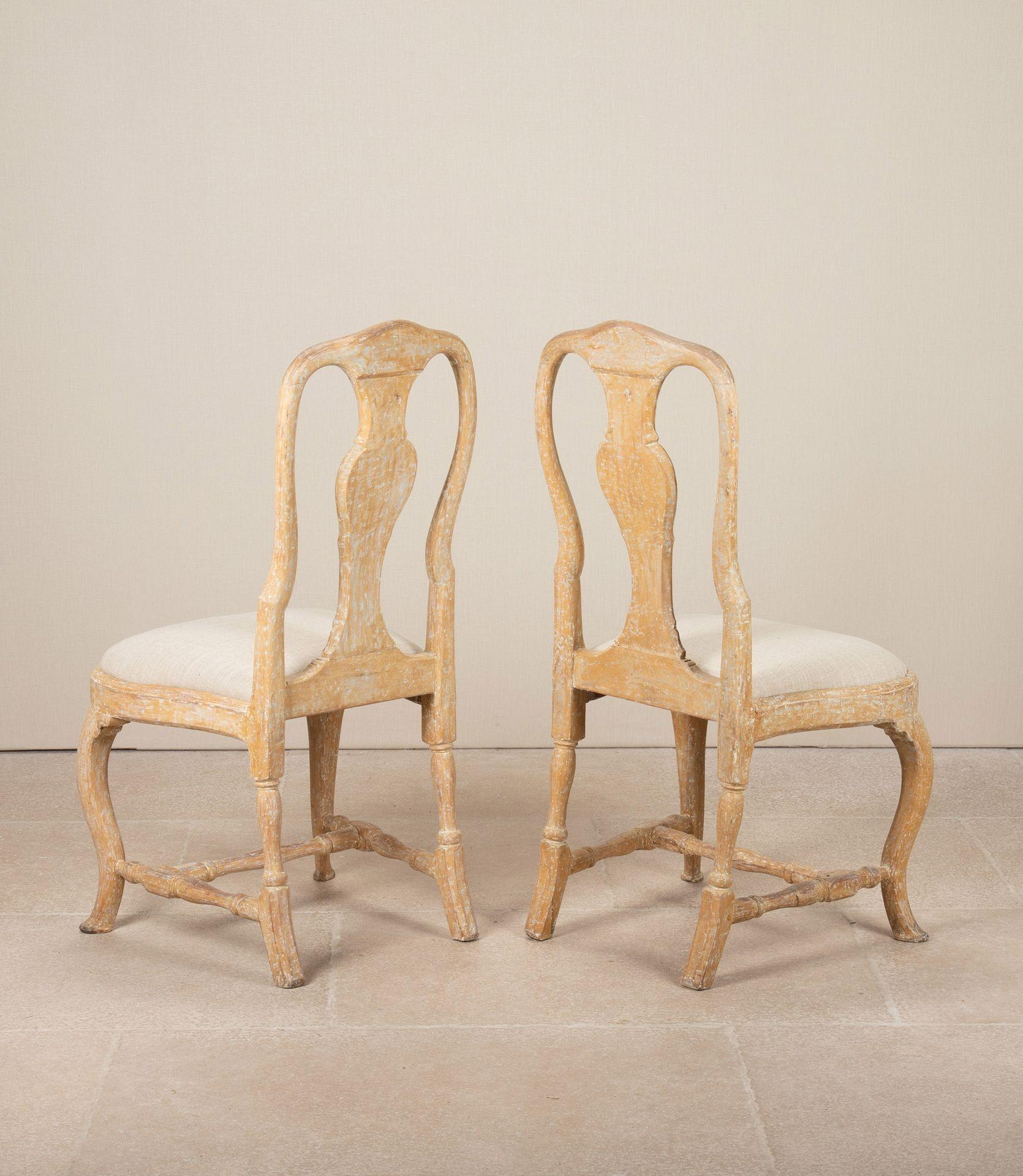 Gustavian Pair of Mid-18th Century Swedish Side Chairs For Sale