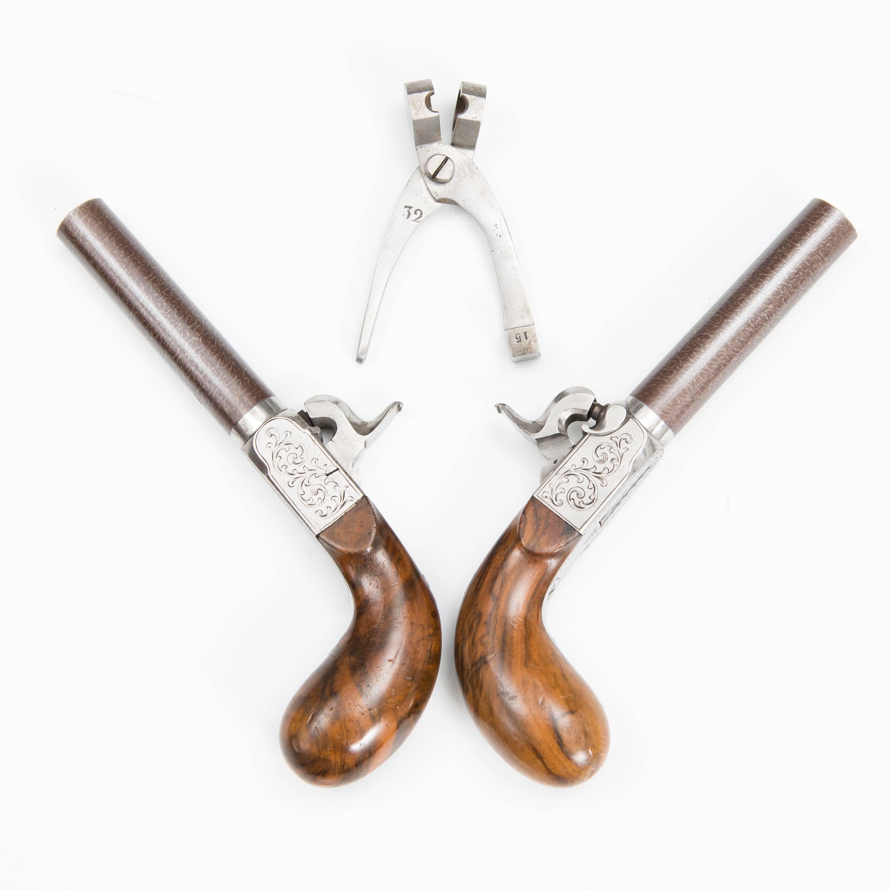 Pair of Mid-19th Century Belgian Percussion Pistols In Good Condition In Stockholm, SE