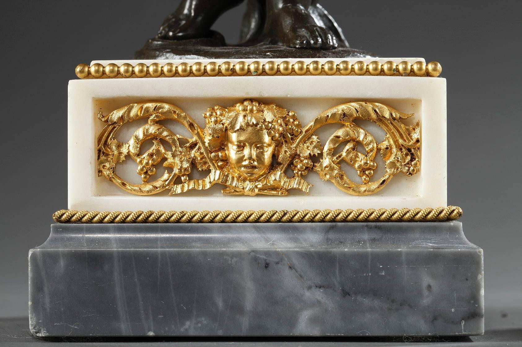 Paire de candélabres en bronze et marbre du milieu du XIXe siècle:: jeunes Cupidons en vente 2
