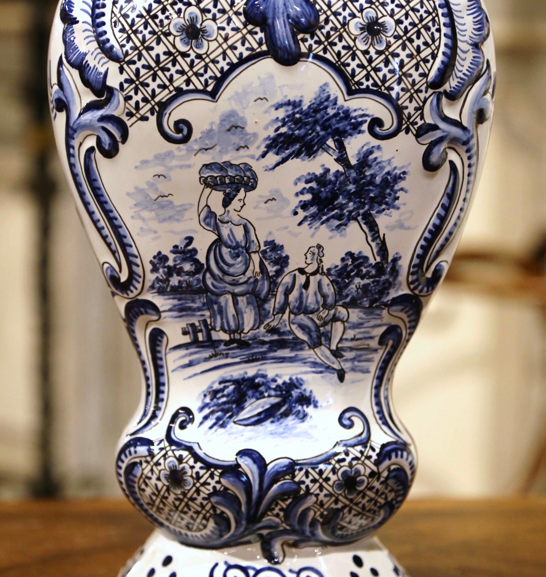 Pair of Mid-19th Century French Blue and White Faience Delft Vases with Lids In Excellent Condition In Dallas, TX