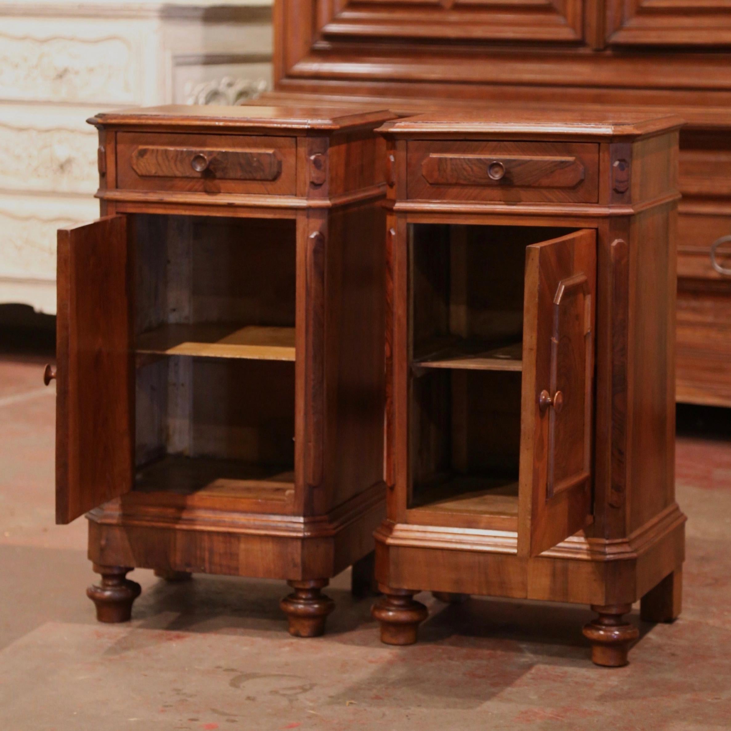 Pair of Mid-19th Century French Louis Philippe Walnut and Burl Bedside Tables 3