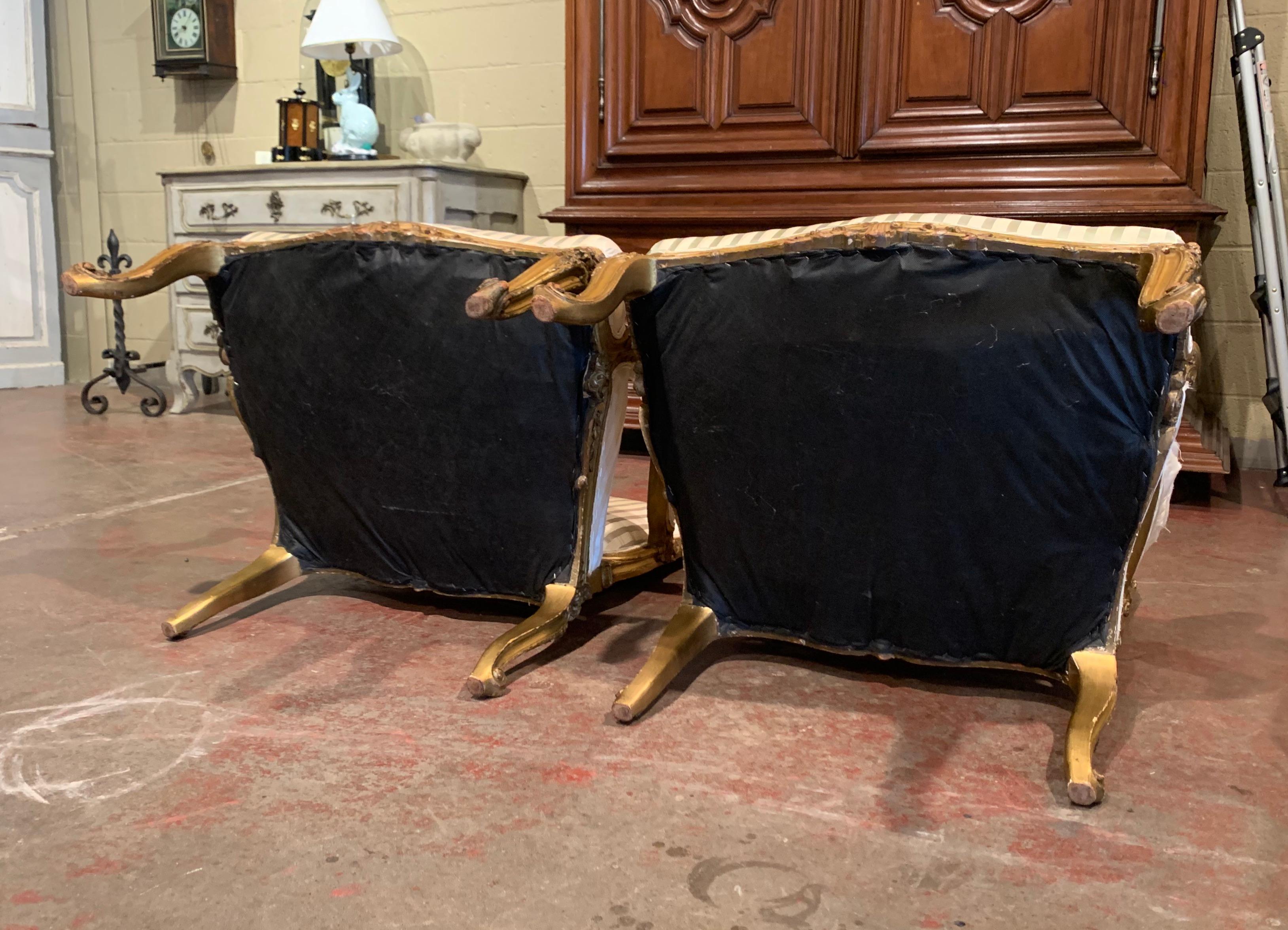 Pair of Mid-19th Century French Louis XV Carved Giltwood Bergères Fauteuils 9