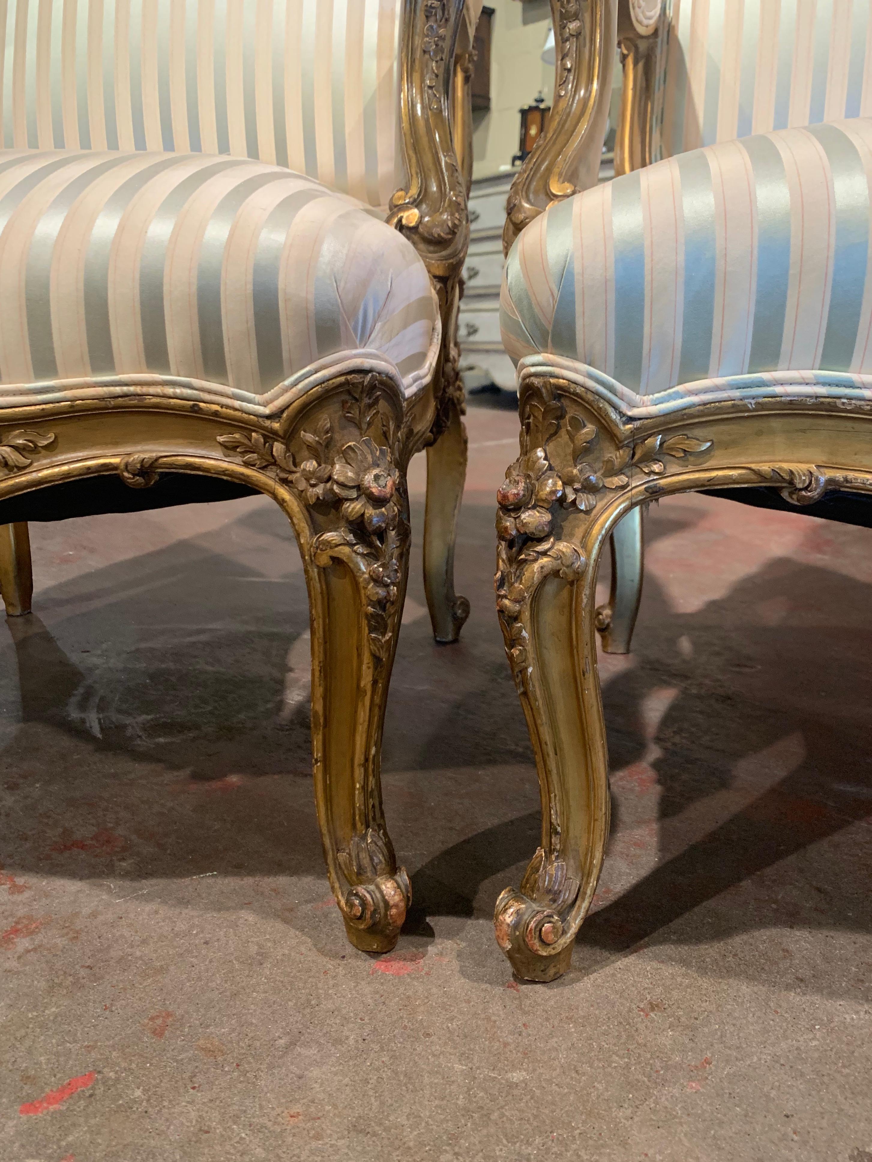 Pair of Mid-19th Century French Louis XV Carved Giltwood Bergères Fauteuils In Good Condition In Dallas, TX