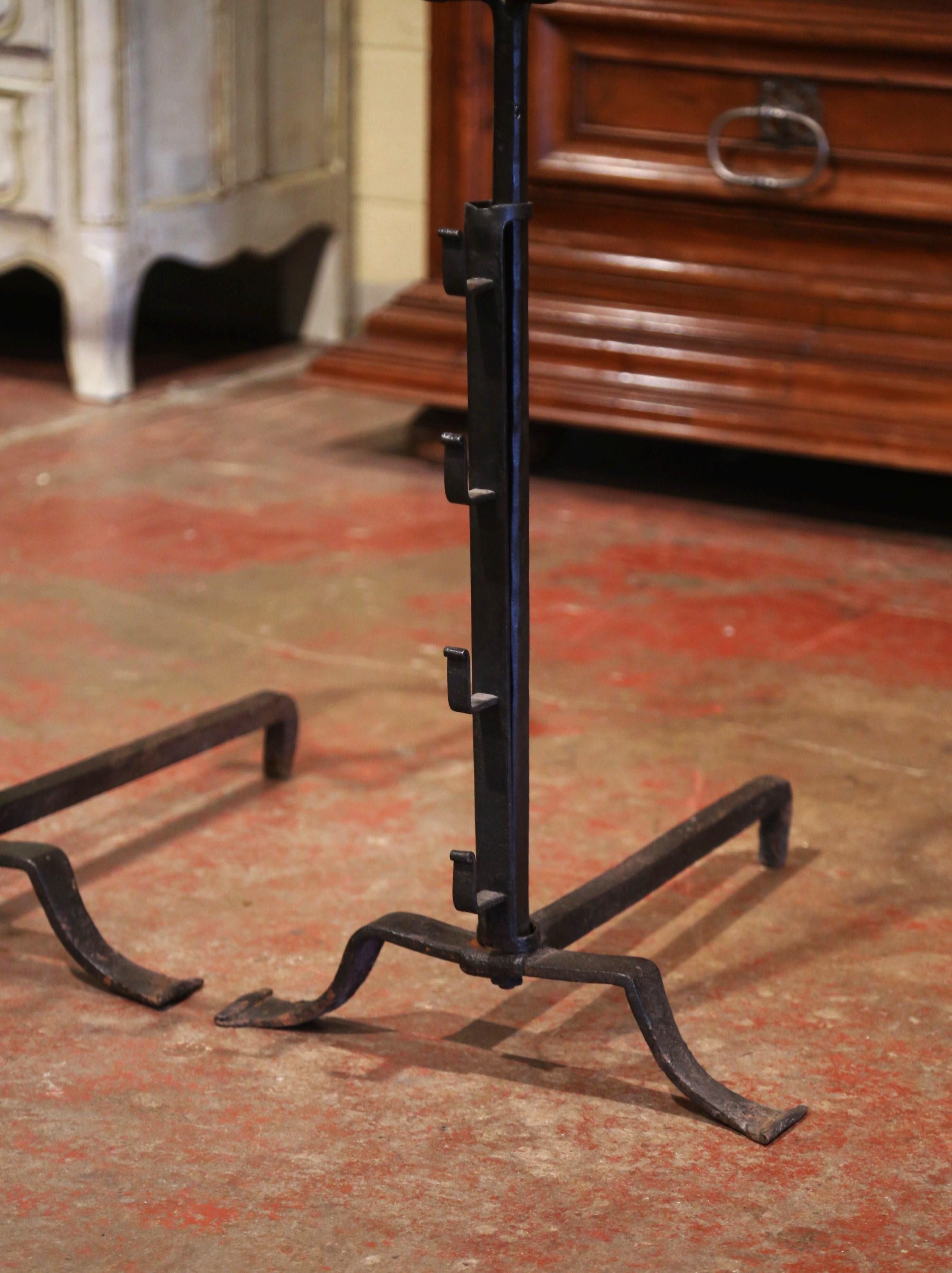 Pair of Mid-19th Century French Wrought Iron Andirons with Bowls In Excellent Condition For Sale In Dallas, TX