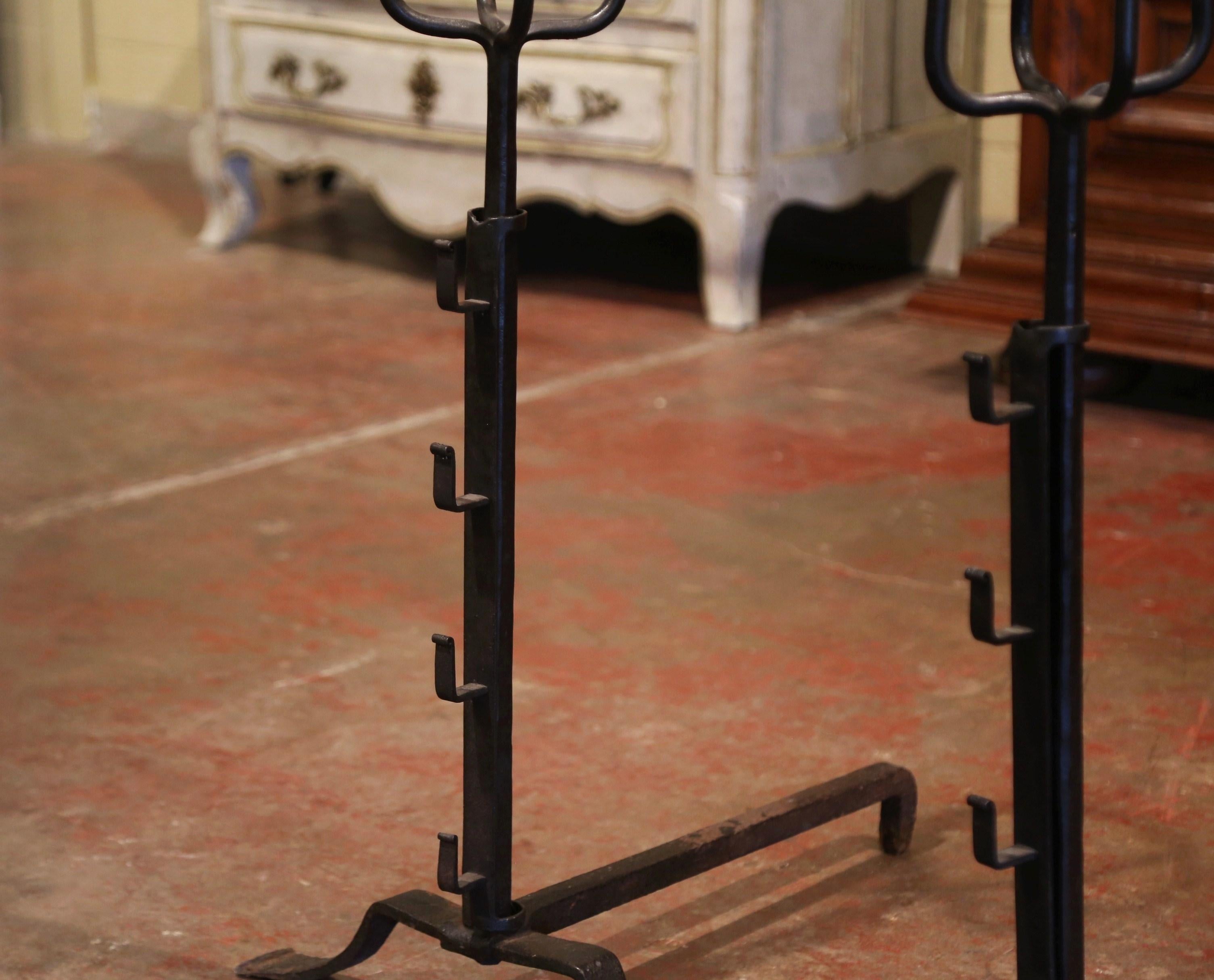 Pair of Mid-19th Century French Wrought Iron Andirons with Bowls For Sale 1