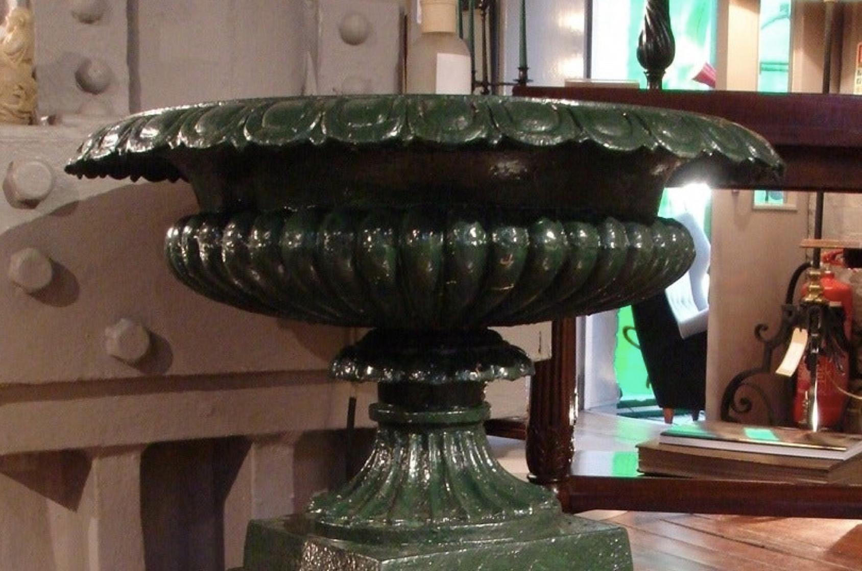 Pair of Mid-19th Century Green Painted Iron Garden Vases on Plinth Bases In Good Condition For Sale In London, GB