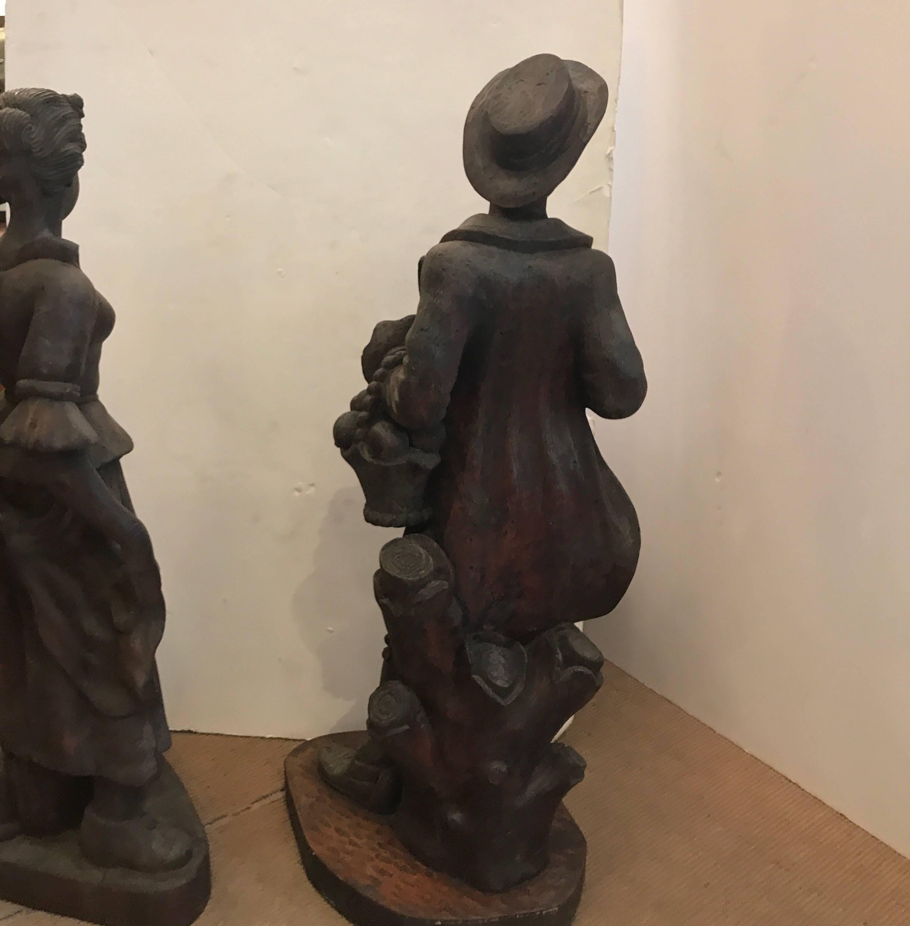 Pair of Mid-19th Century Hand Carved Figures In Excellent Condition In Lambertville, NJ