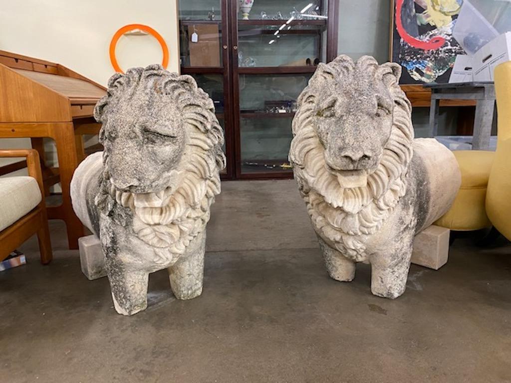 Baroque Pair of 19th Century Sandstone Lions For Sale