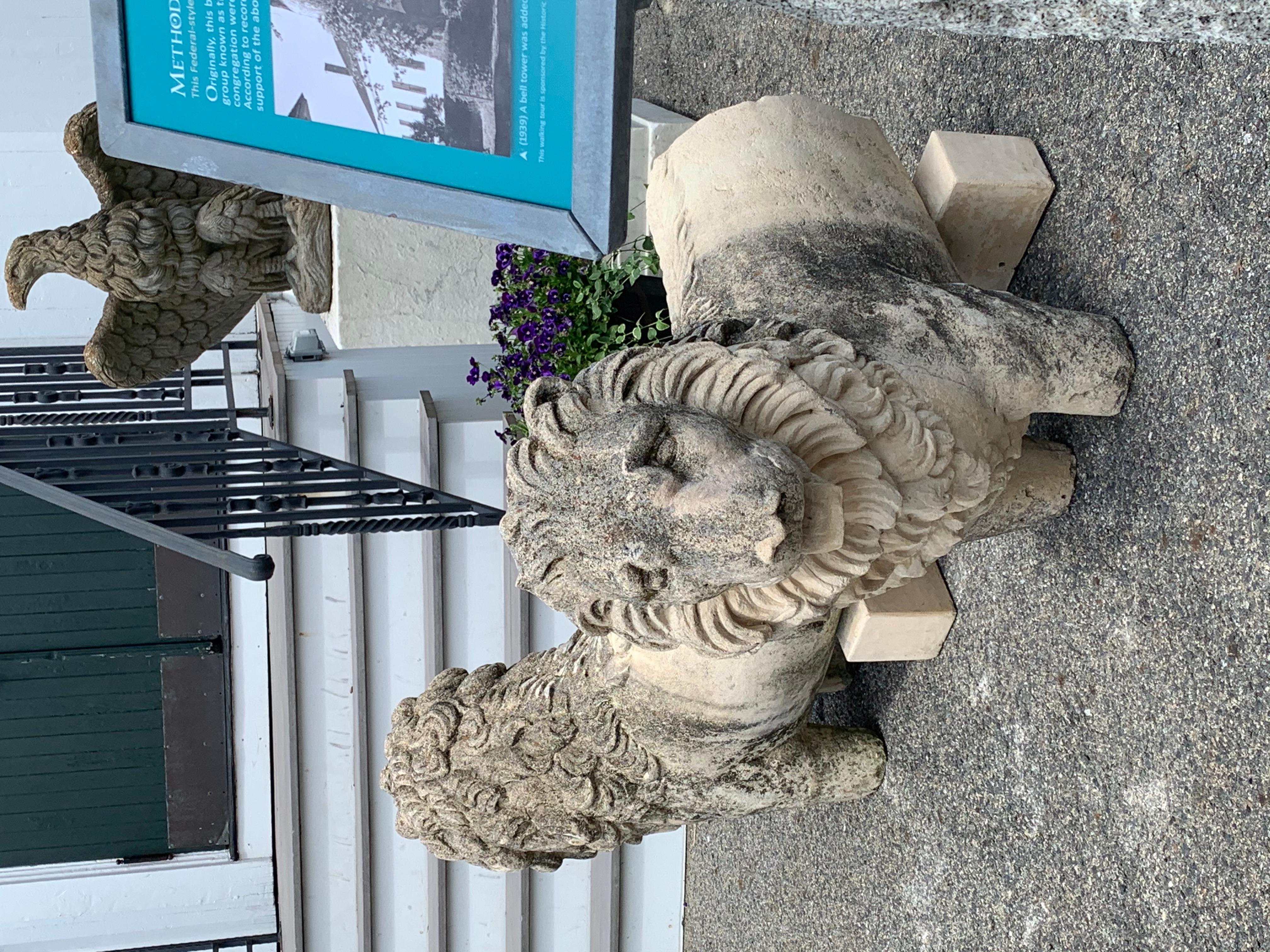 Hand-Carved Pair of 19th Century Sandstone Lions For Sale