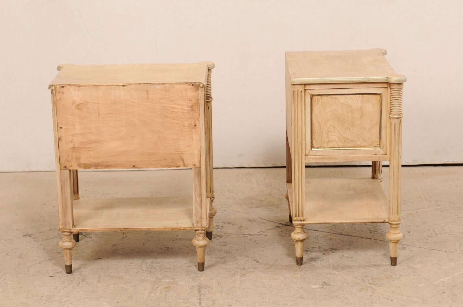 Pair of Mid-20th Century American Carved Wood Nightstands 1