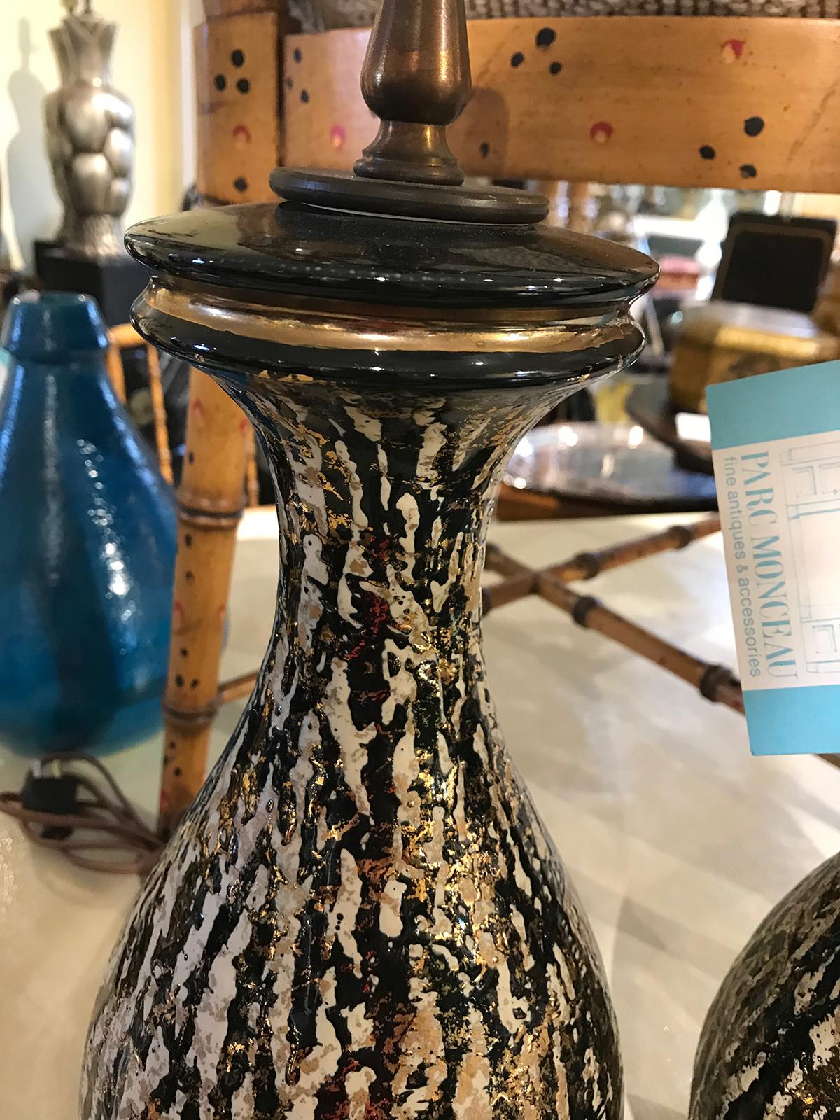 Pair of Mid-20th Century Black and Gold Glazed Pottery Lamps, circa 1950s-1960s In Good Condition For Sale In Atlanta, GA