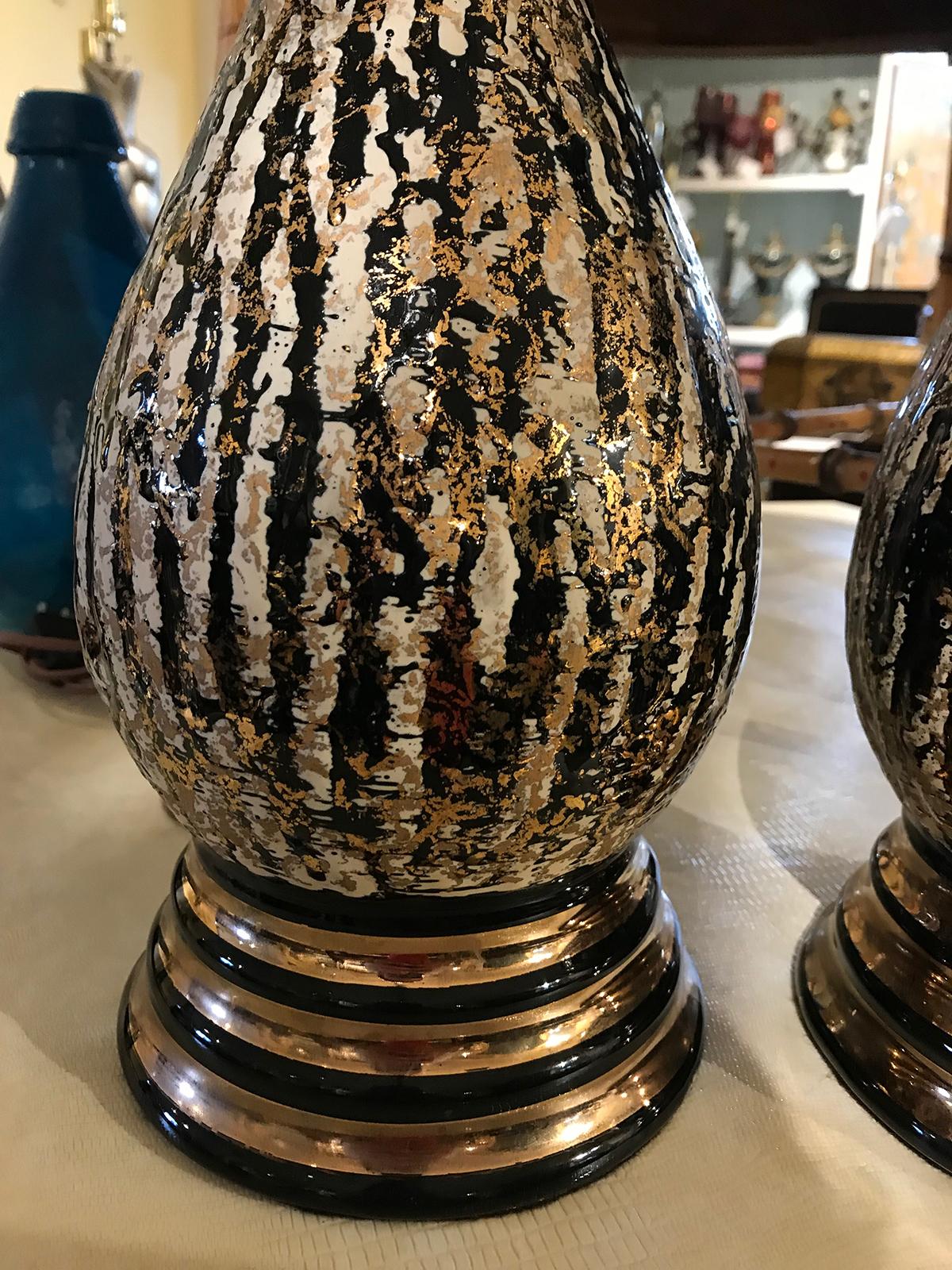 Pair of Mid-20th Century Black and Gold Glazed Pottery Lamps, circa 1950s-1960s For Sale 1