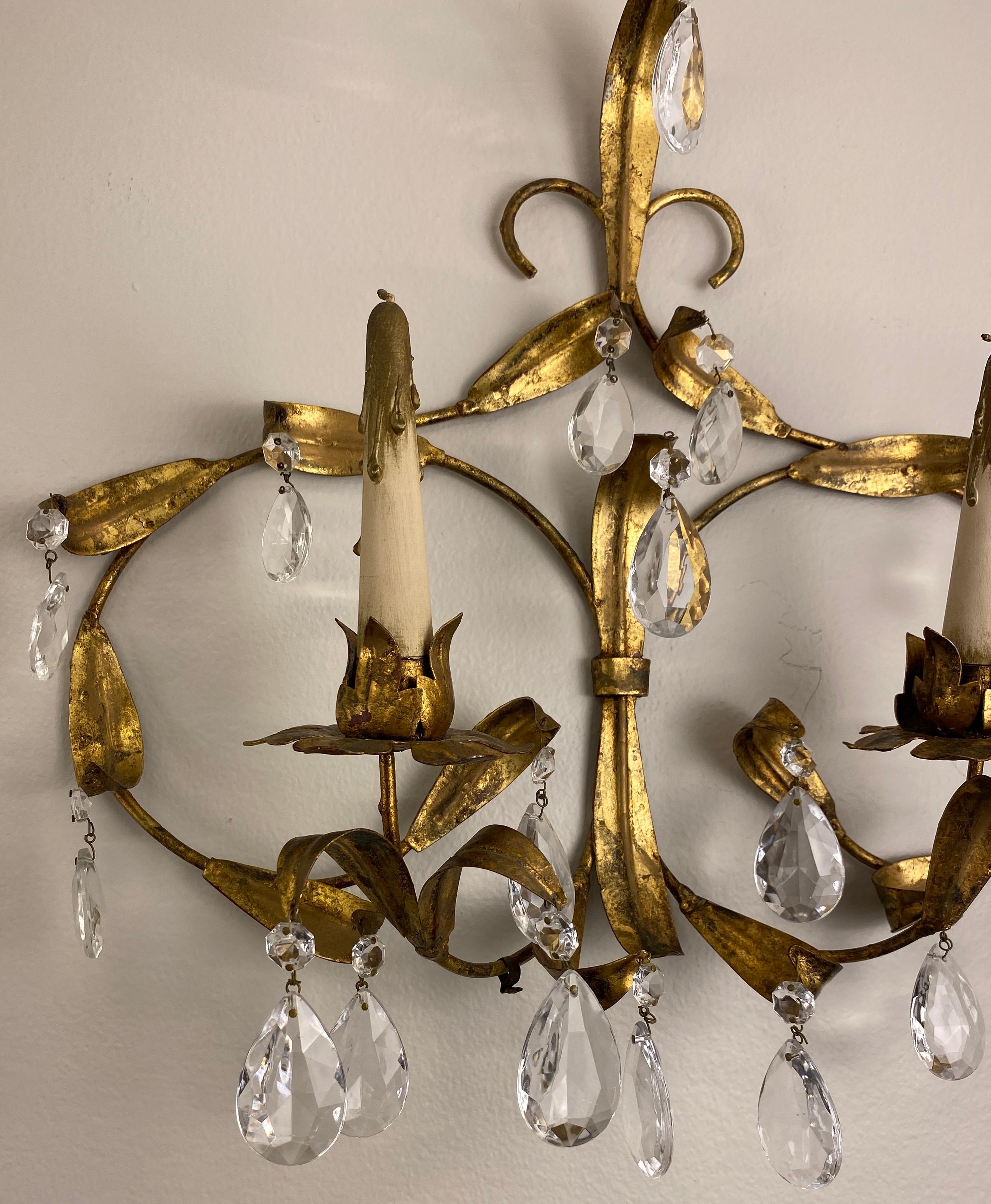 French Pair of Maison Baguès Mid-20th Century Gilt Metal and Crystal Wall Sconces For Sale