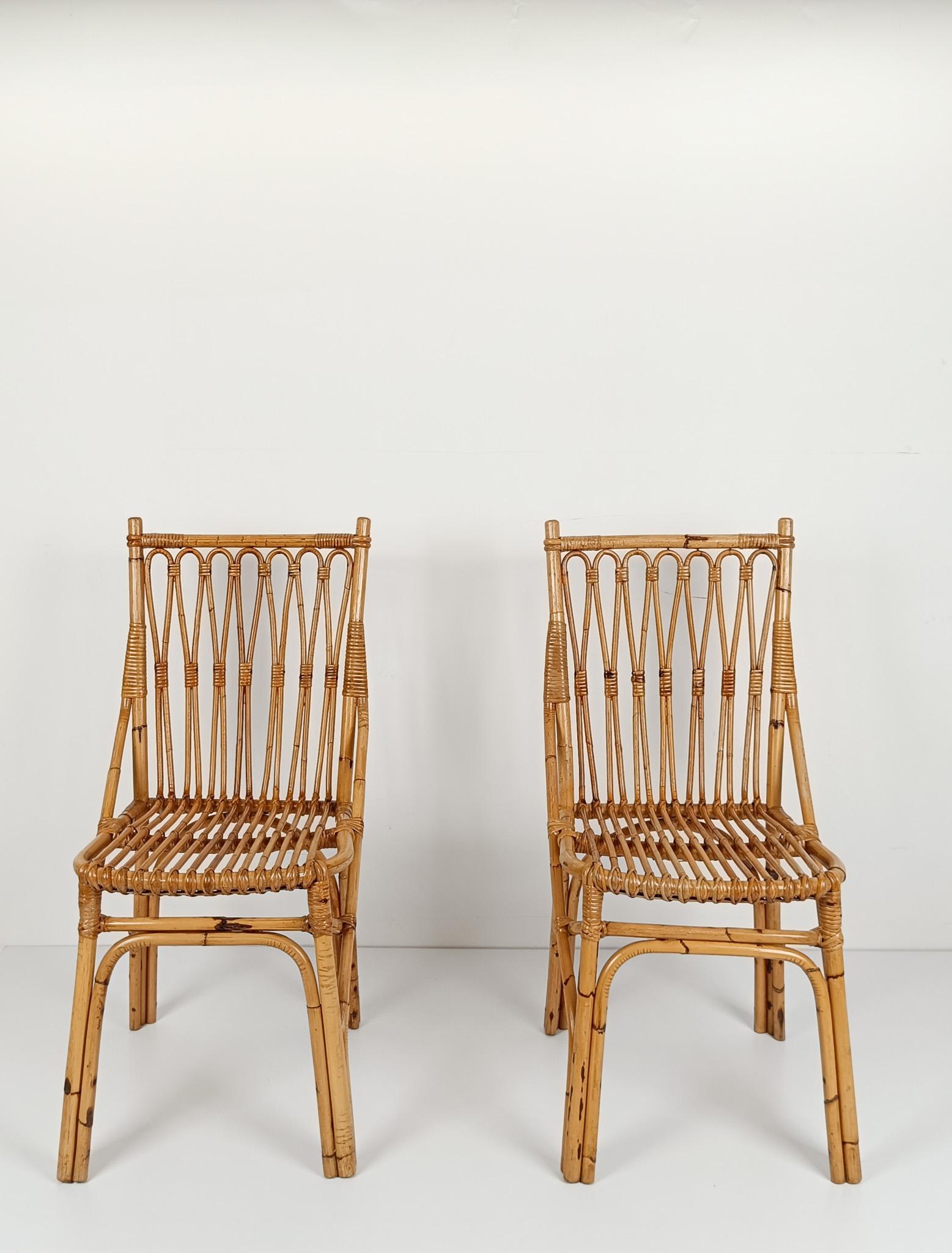 Fatto a mano Coppia di sedie in canna e rattan della metà del XX secolo in stile Riviera italiana, anni '60 in vendita