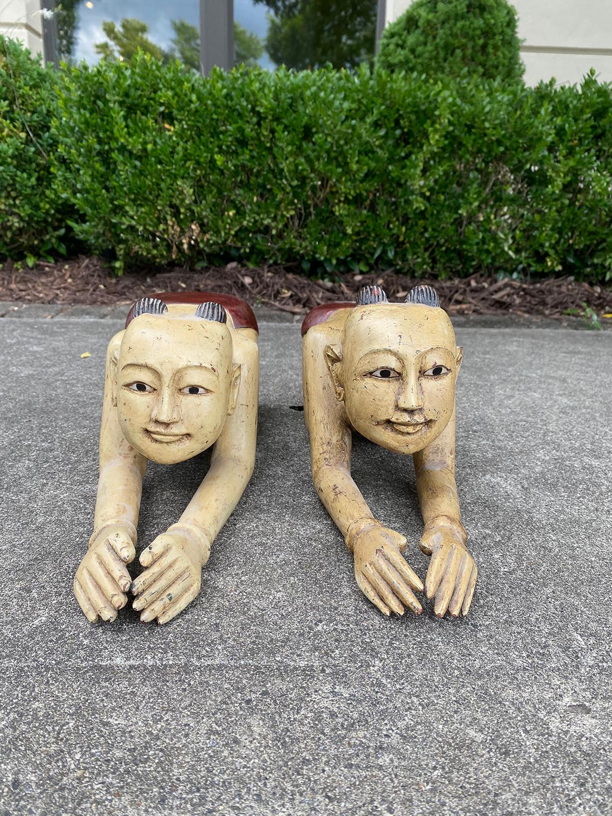 Asian Pair of Mid-20th Century Carved Wooden Thai or Burmese Kneeling Figures For Sale
