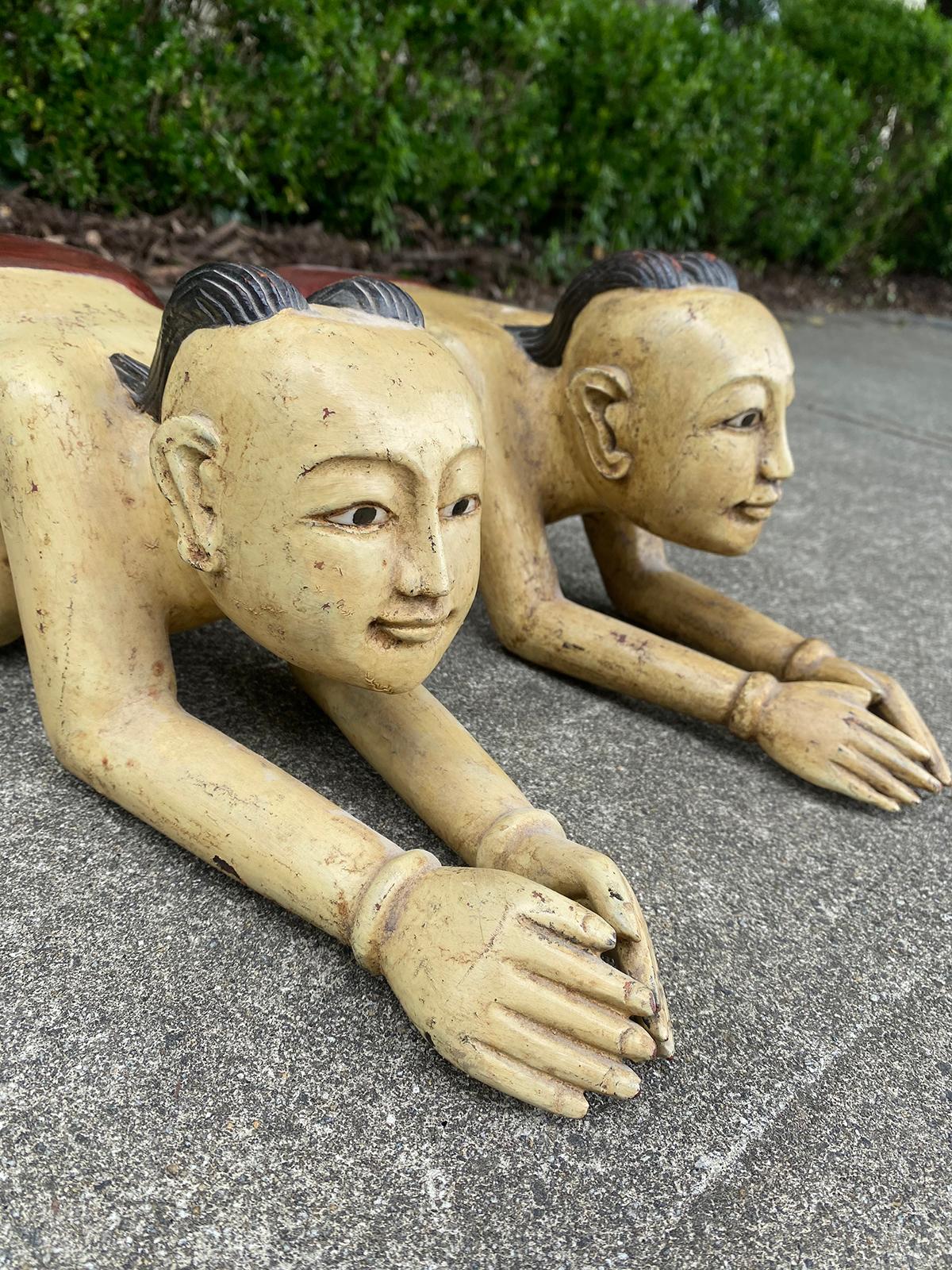 Pair of Mid-20th Century Carved Wooden Thai or Burmese Kneeling Figures In Good Condition For Sale In Atlanta, GA