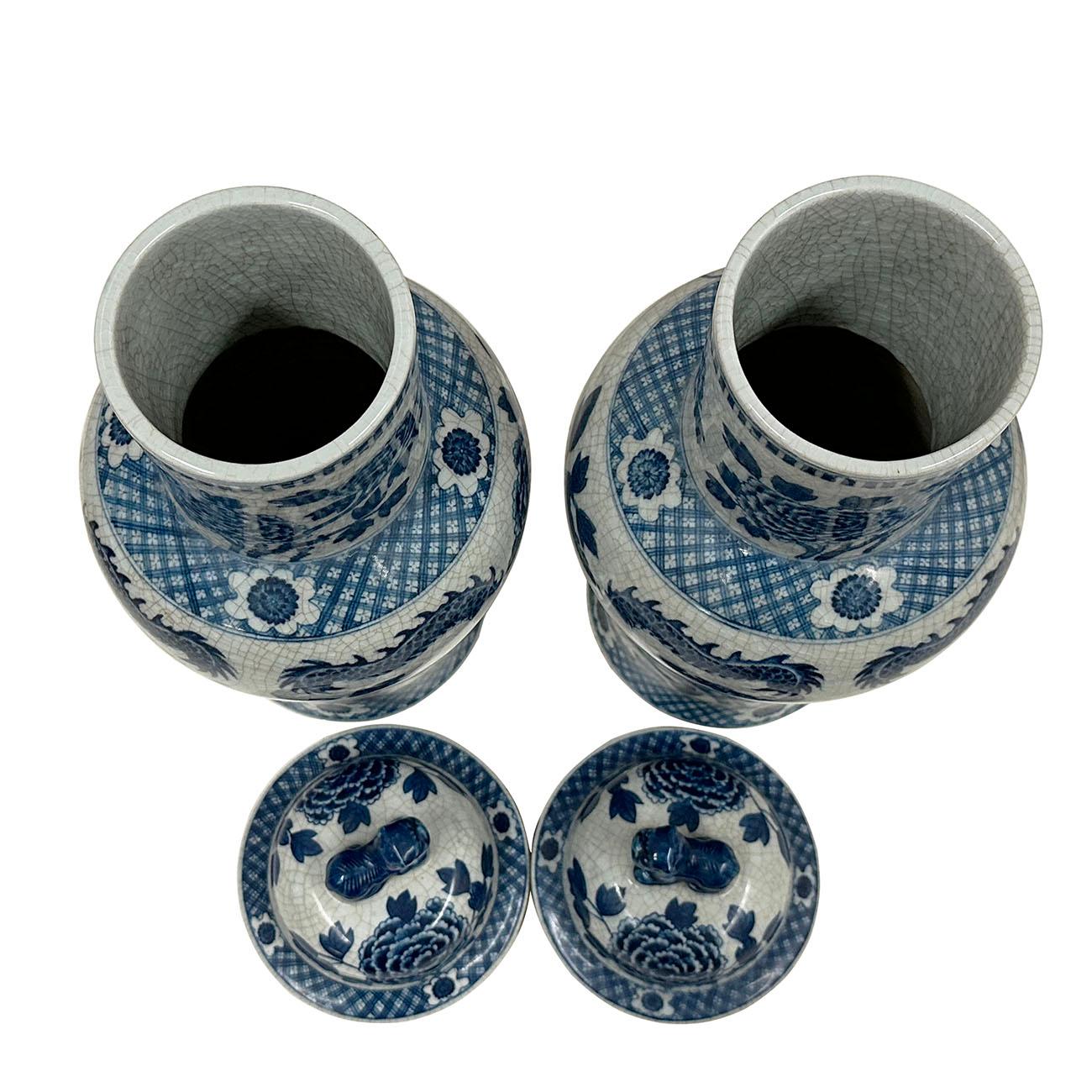 Pair of Mid-20th Century Chinese Blue and White Dragon Porcelain Vases with Lid For Sale 6
