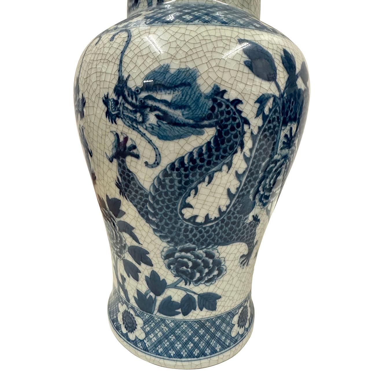 Pair of Mid-20th Century Chinese Blue and White Dragon Porcelain Vases with Lid For Sale 3