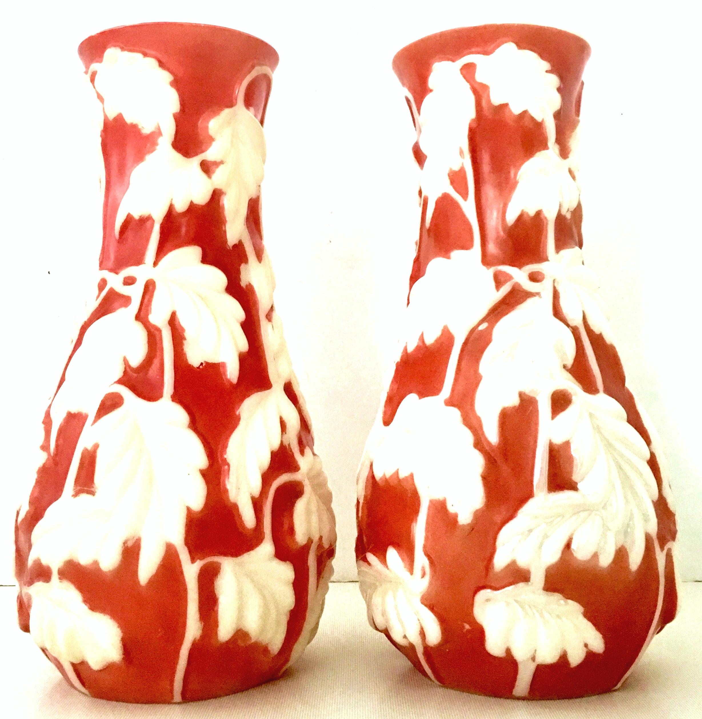 Qing Pair Of Mid- 20th Century Chinese Peking Glass High Relief Floral Motif Vases For Sale