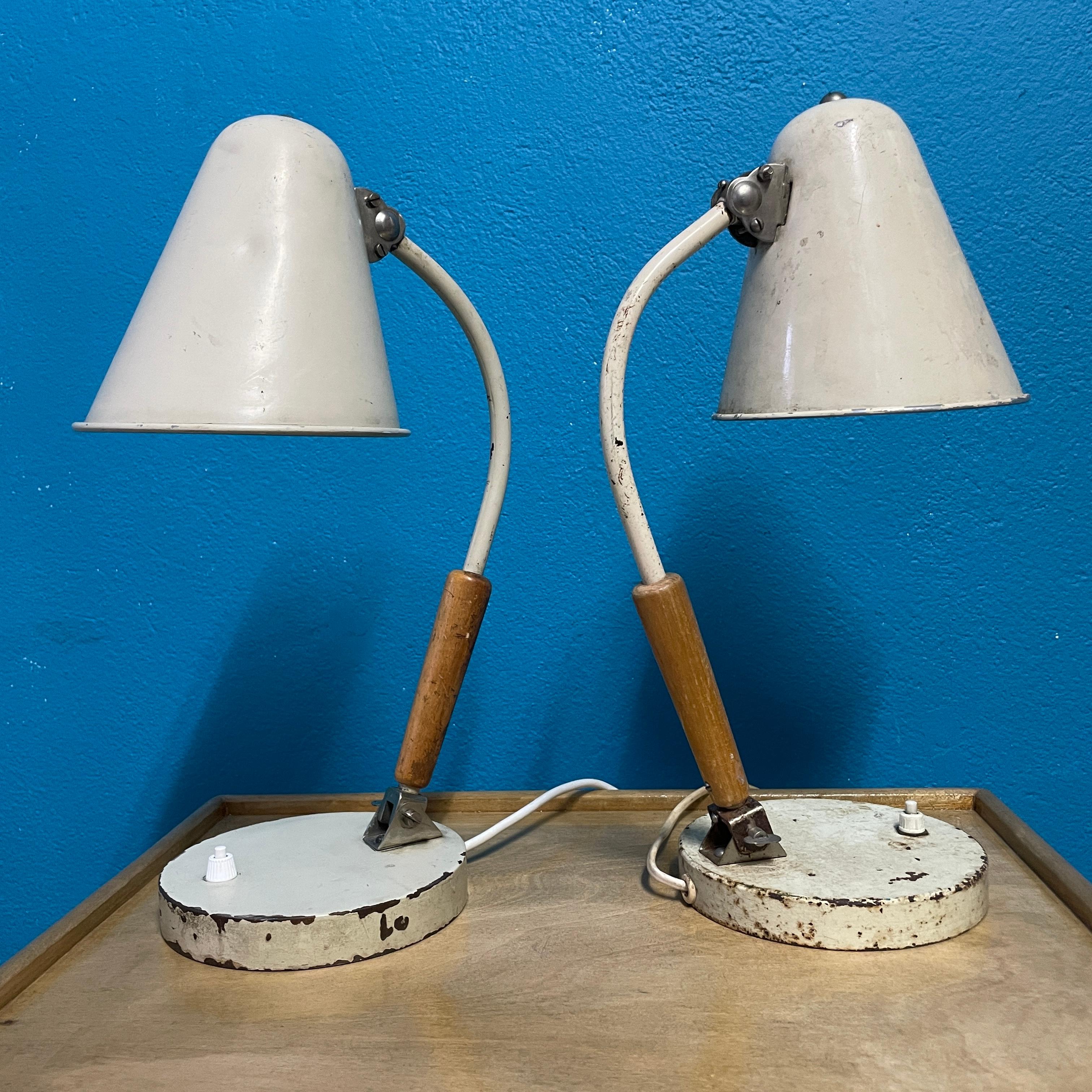Pair of mid-20th Century Desk Lamps For Idman For Sale 4