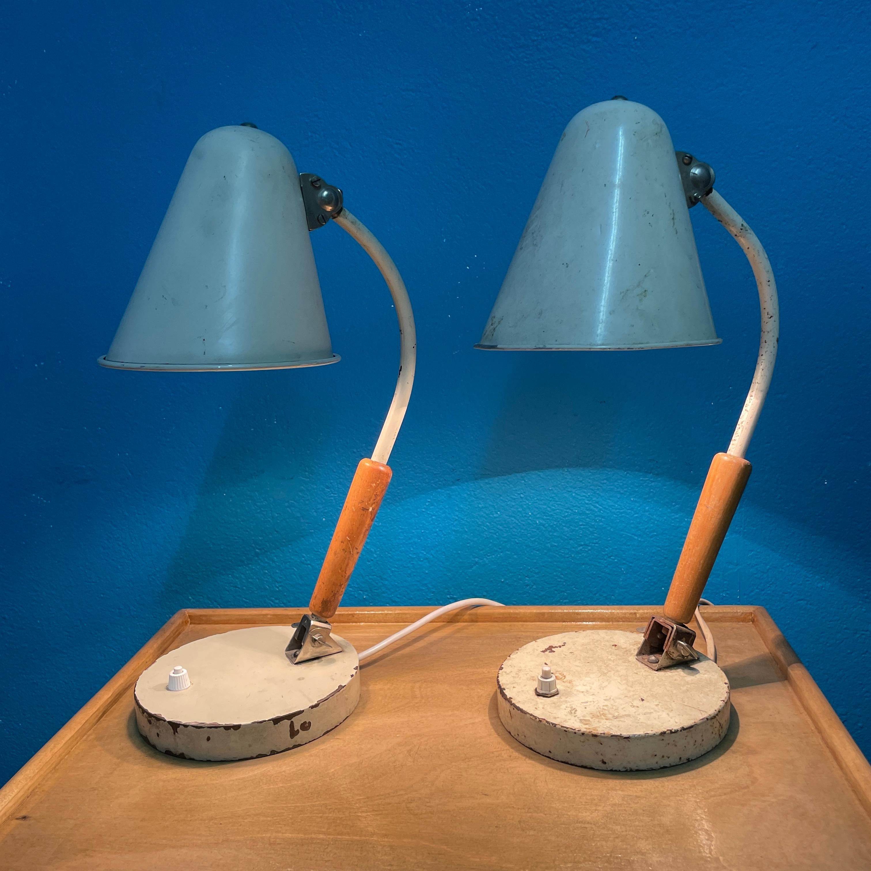 Mid-Century Modern Pair of mid-20th Century Desk Lamps For Idman For Sale