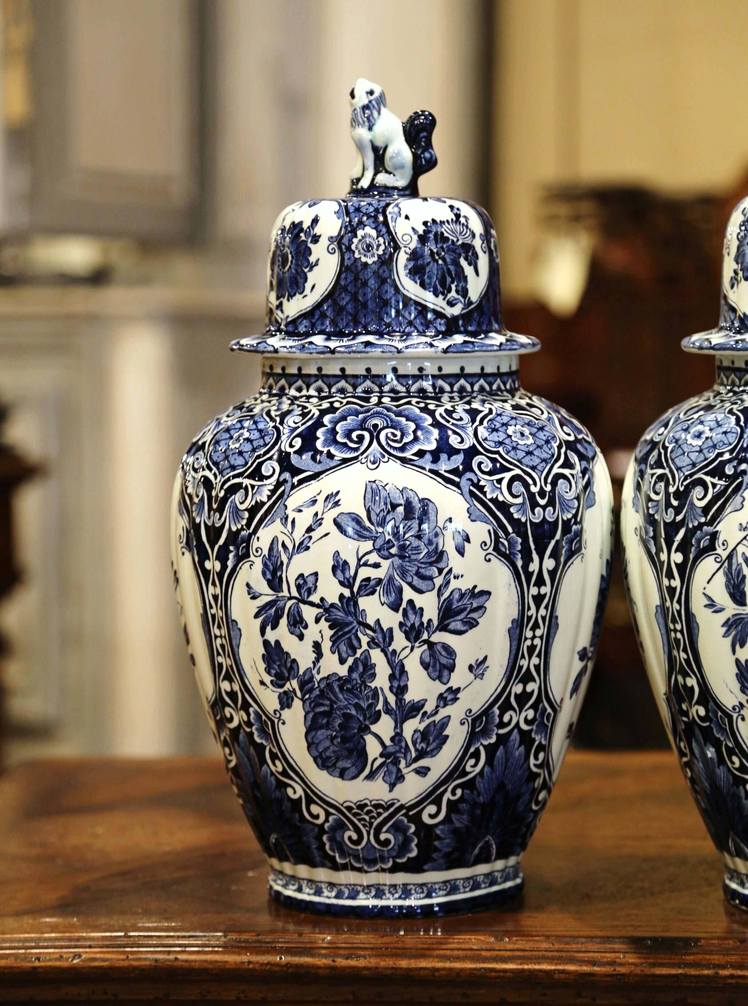 Pair of Mid-20th Century Dutch Painted Blue and White Faience Delft Ginger Jars 1