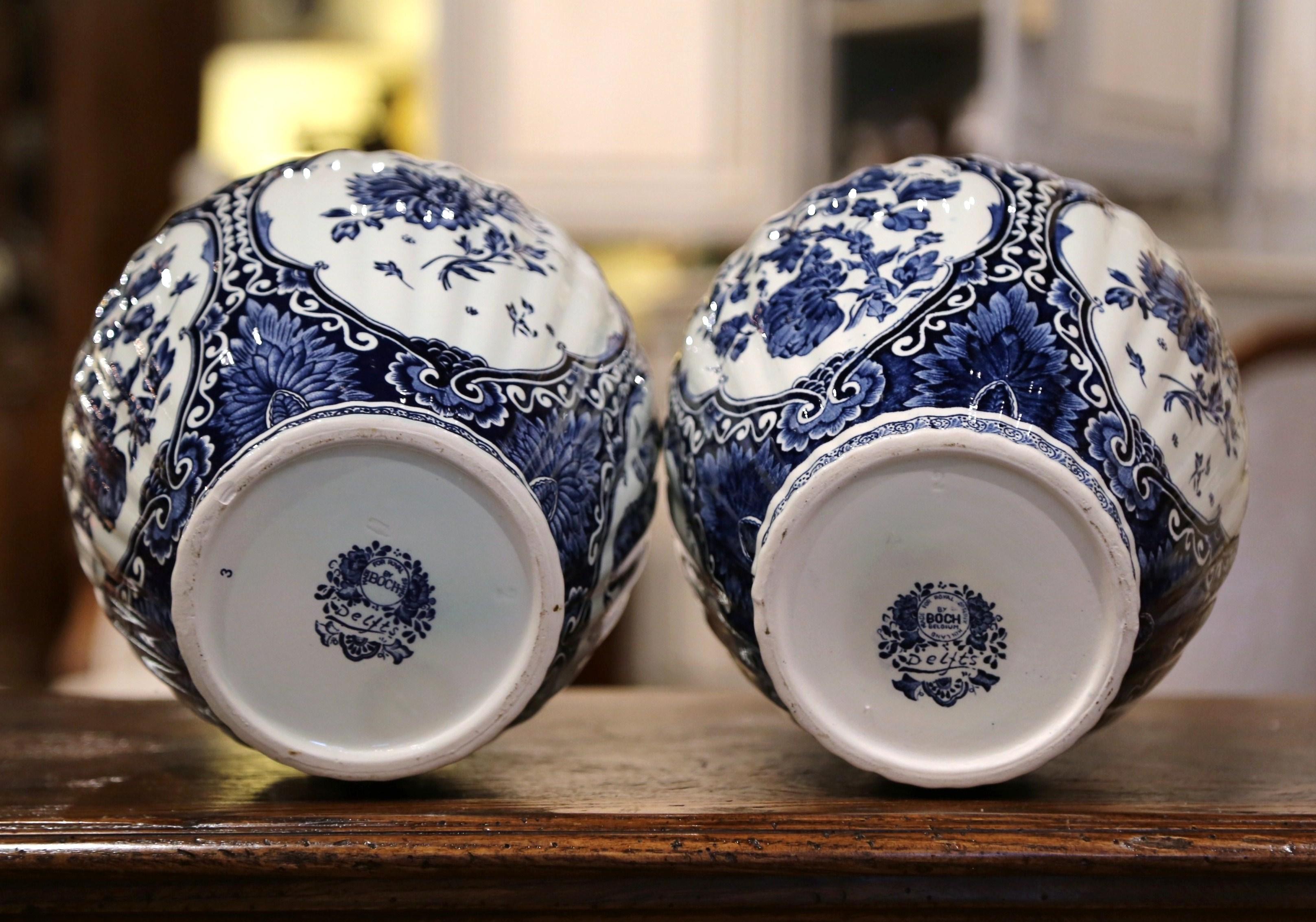 Pair of Mid-20th Century Dutch Painted Blue and White Faience Delft Ginger Jars 4