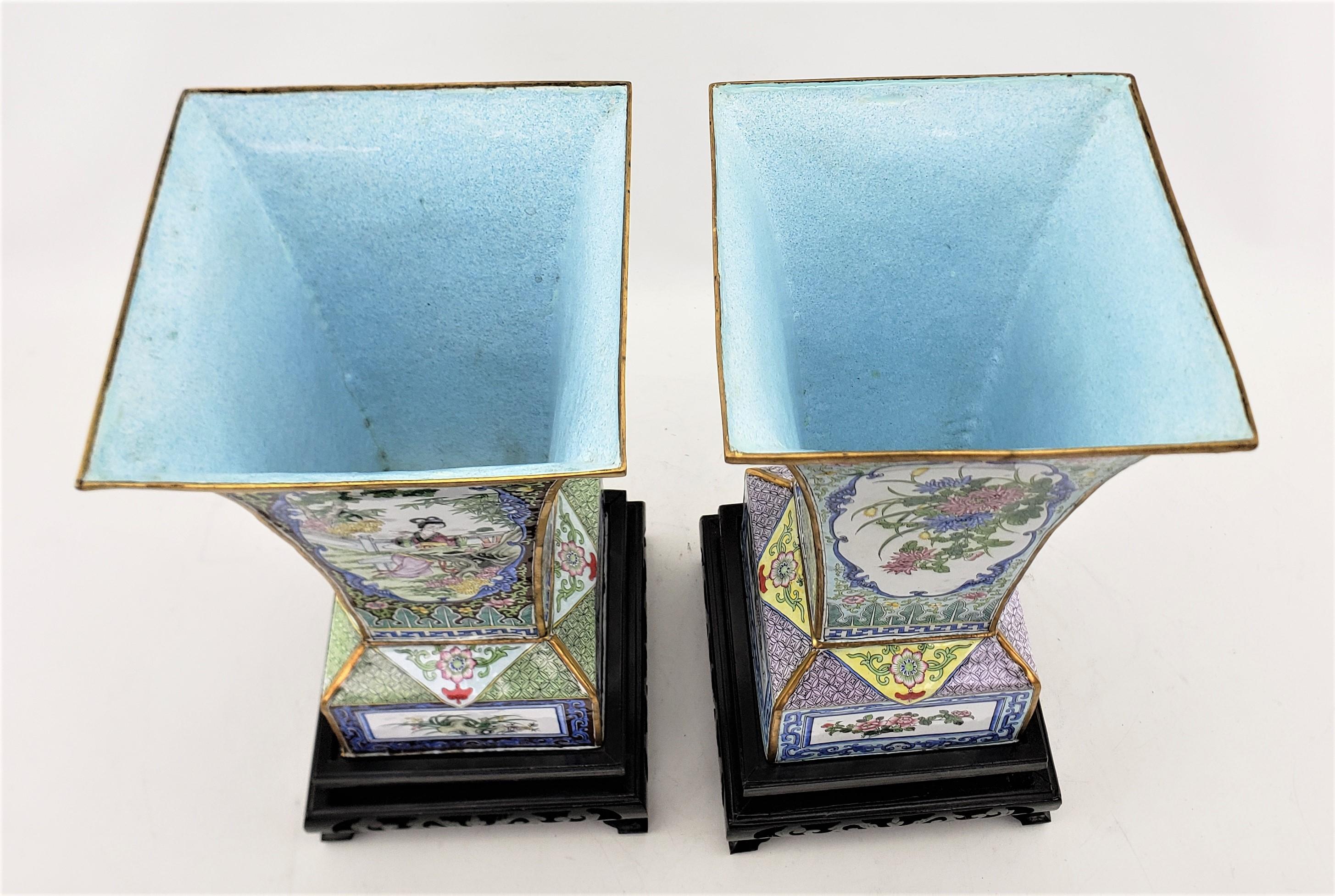 Pair of Mid 20th Century Enameled Copper Vases with Floral & Geisha Decoration For Sale 9