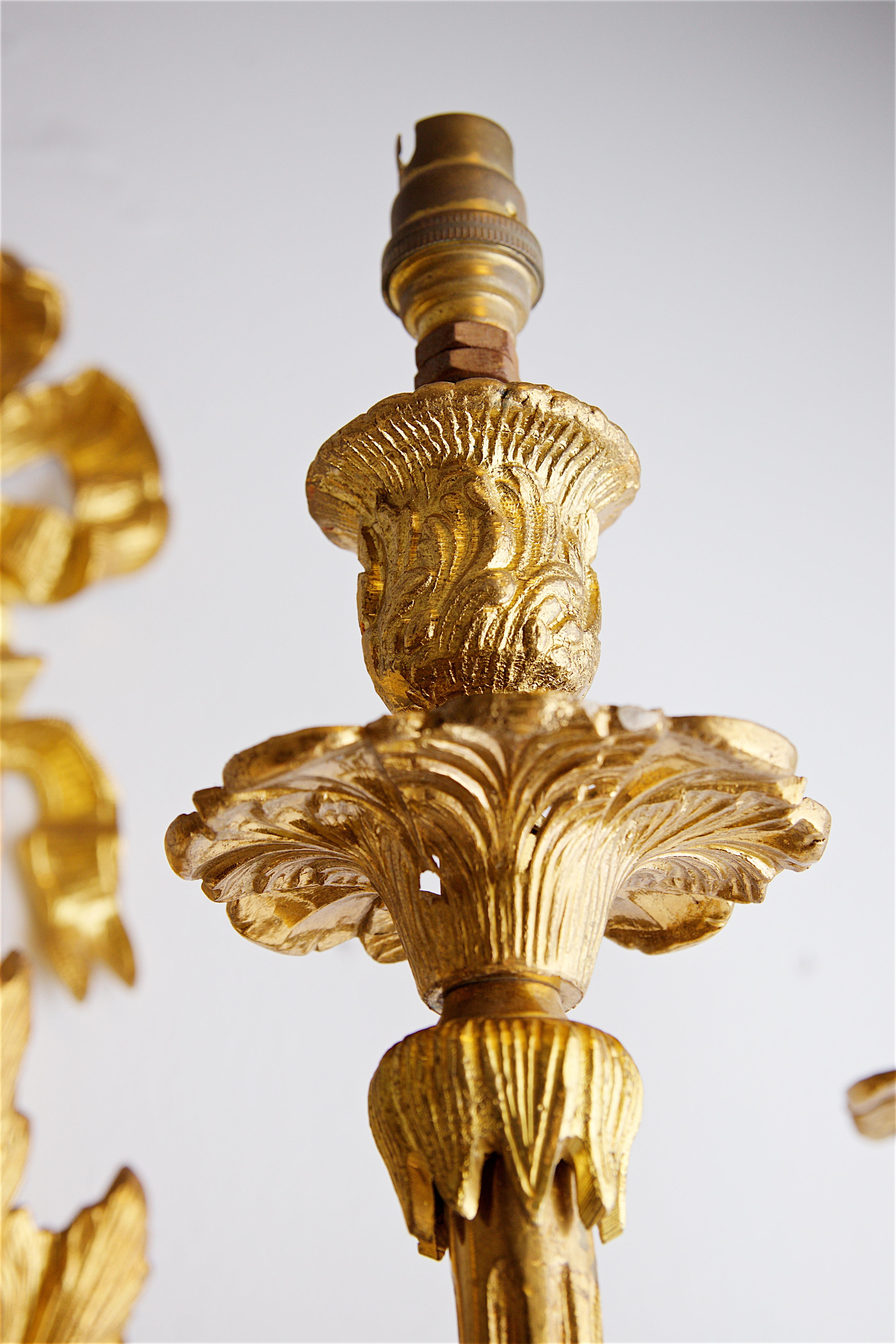 Pair of Mid-20th Century English Ormolu Wall-Mounted Candelabra In Good Condition For Sale In Stratford upon Avon, GB
