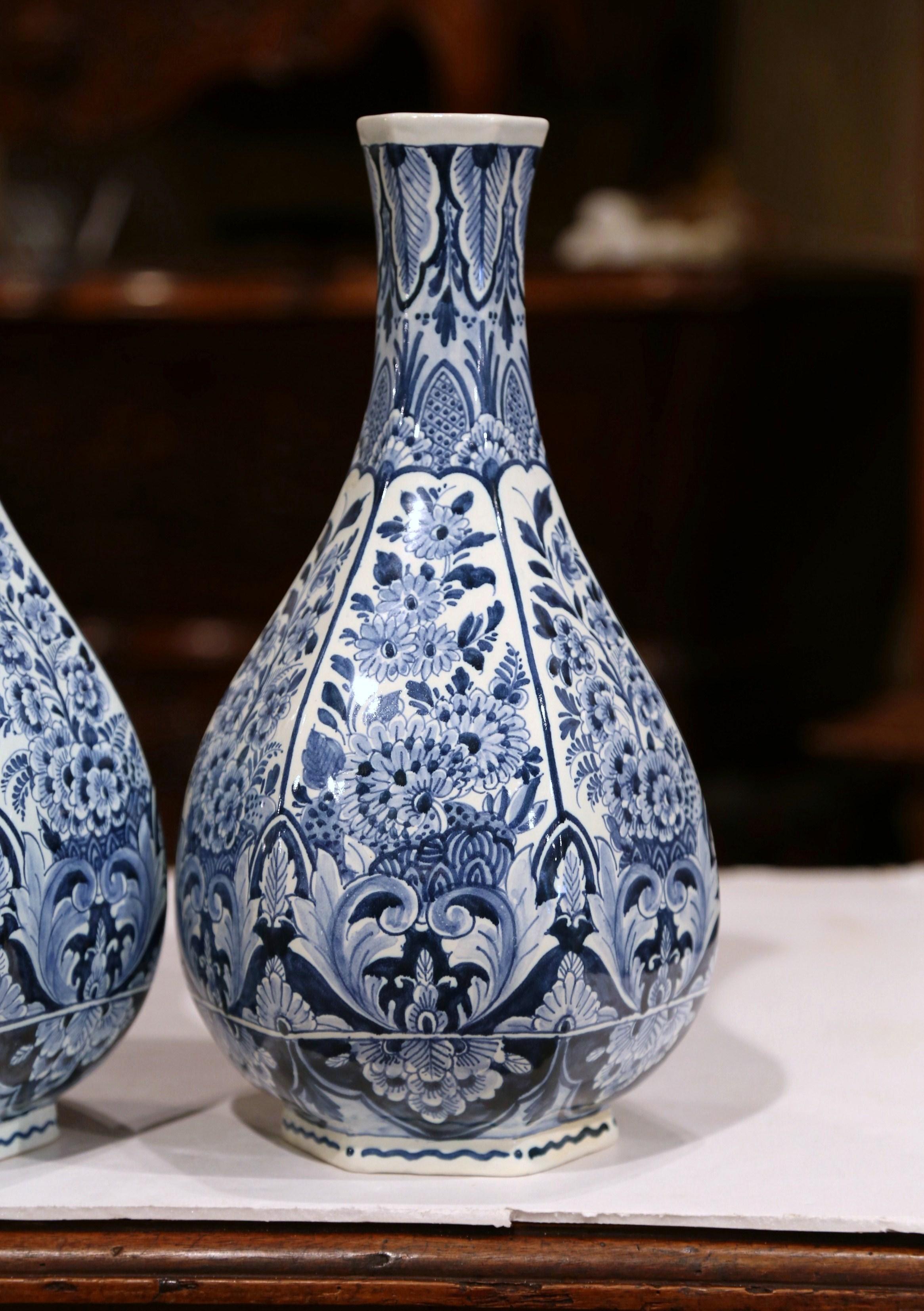 Hand-Crafted Pair of Mid-20th Century Faience Blue and White Hand Painted Delft OUD Vases