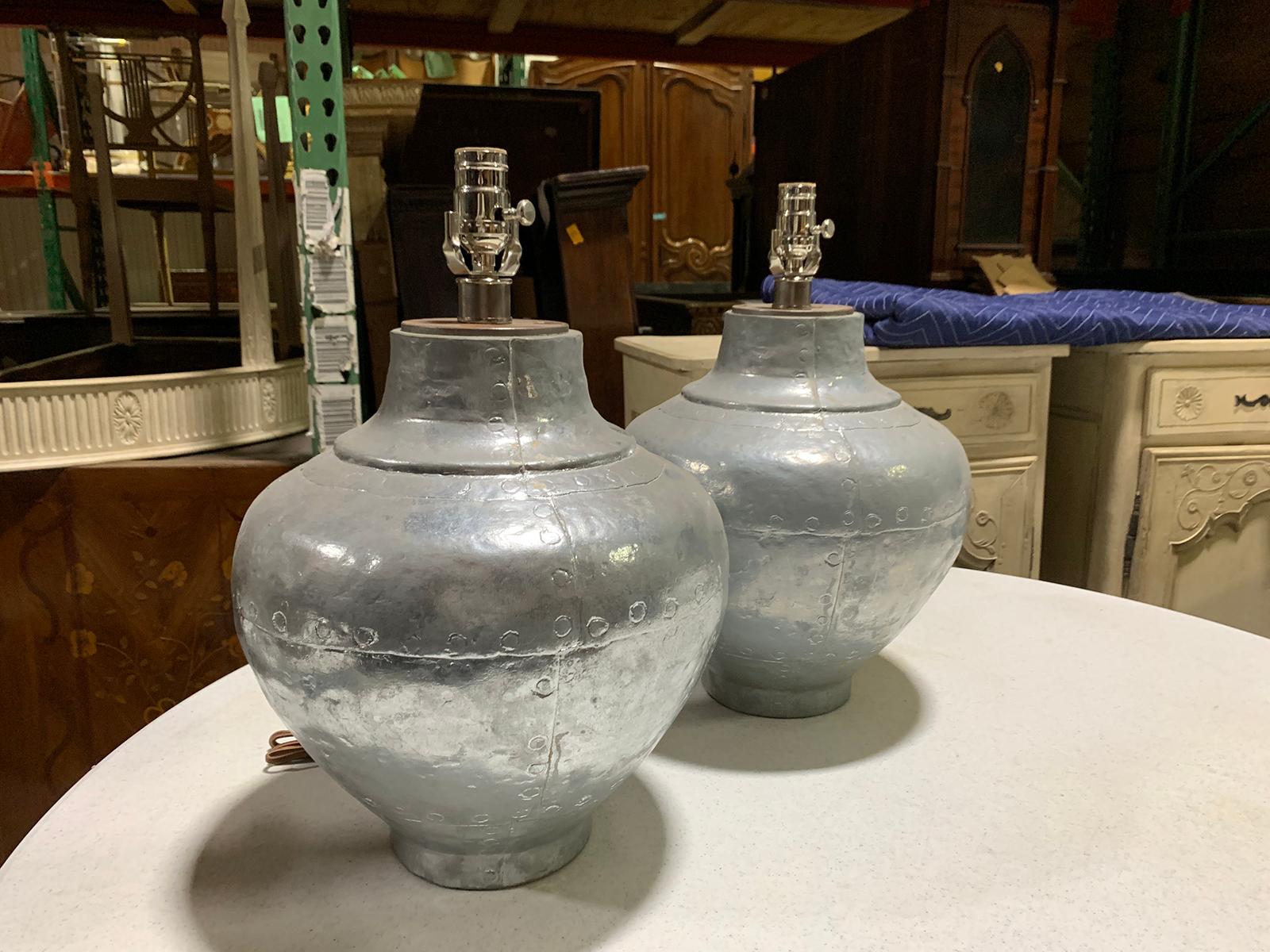 Pair of Mid-20th Century Faux Riveted Metal Ginger Jar Form Lamps In Good Condition In Atlanta, GA