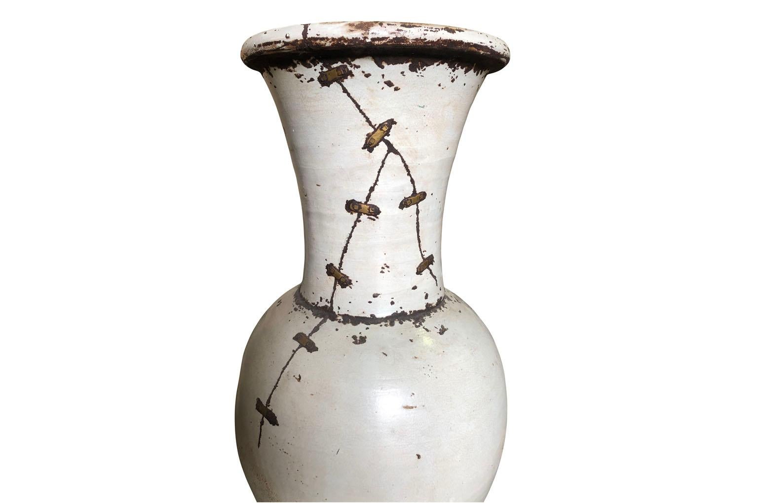 Pair of Mid-20th Century French Ceramic Vases For Sale 4