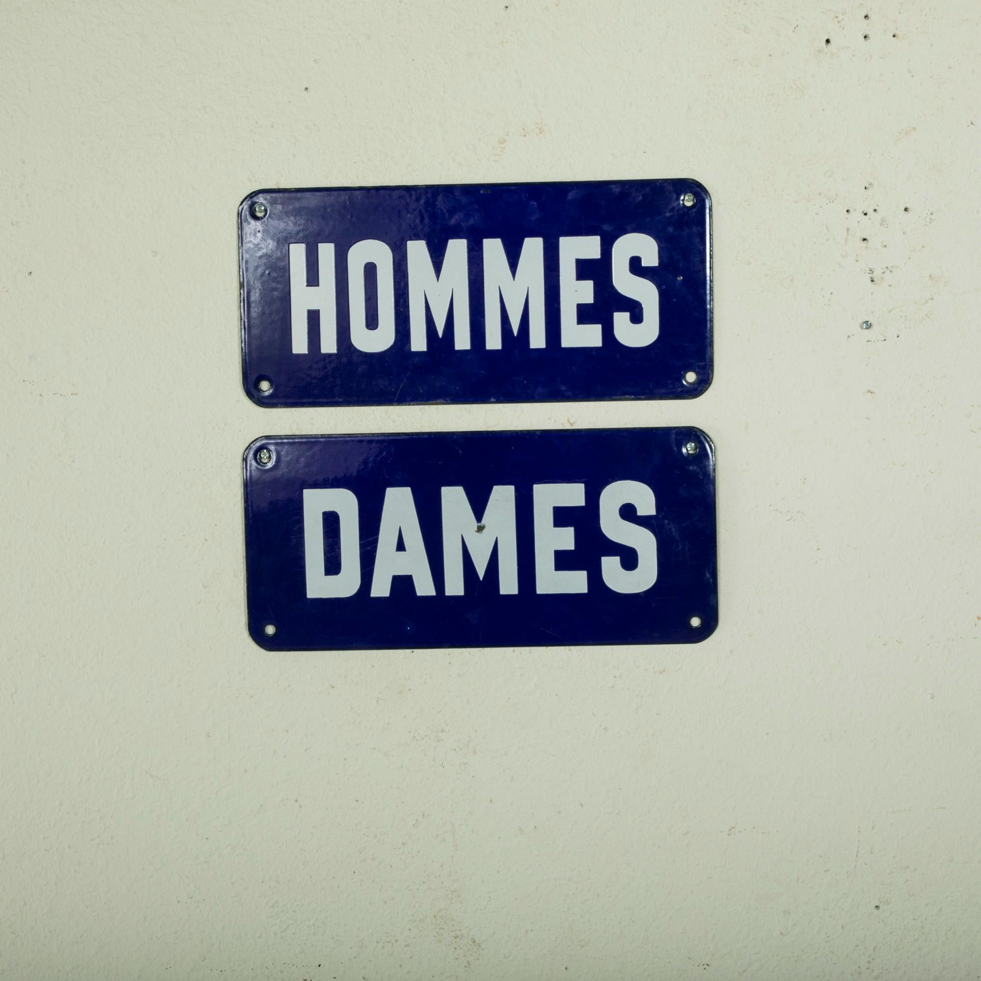 Pair of Mid-20th Century French Enameled Blue and White Hommes and Dames Signs For Sale 1