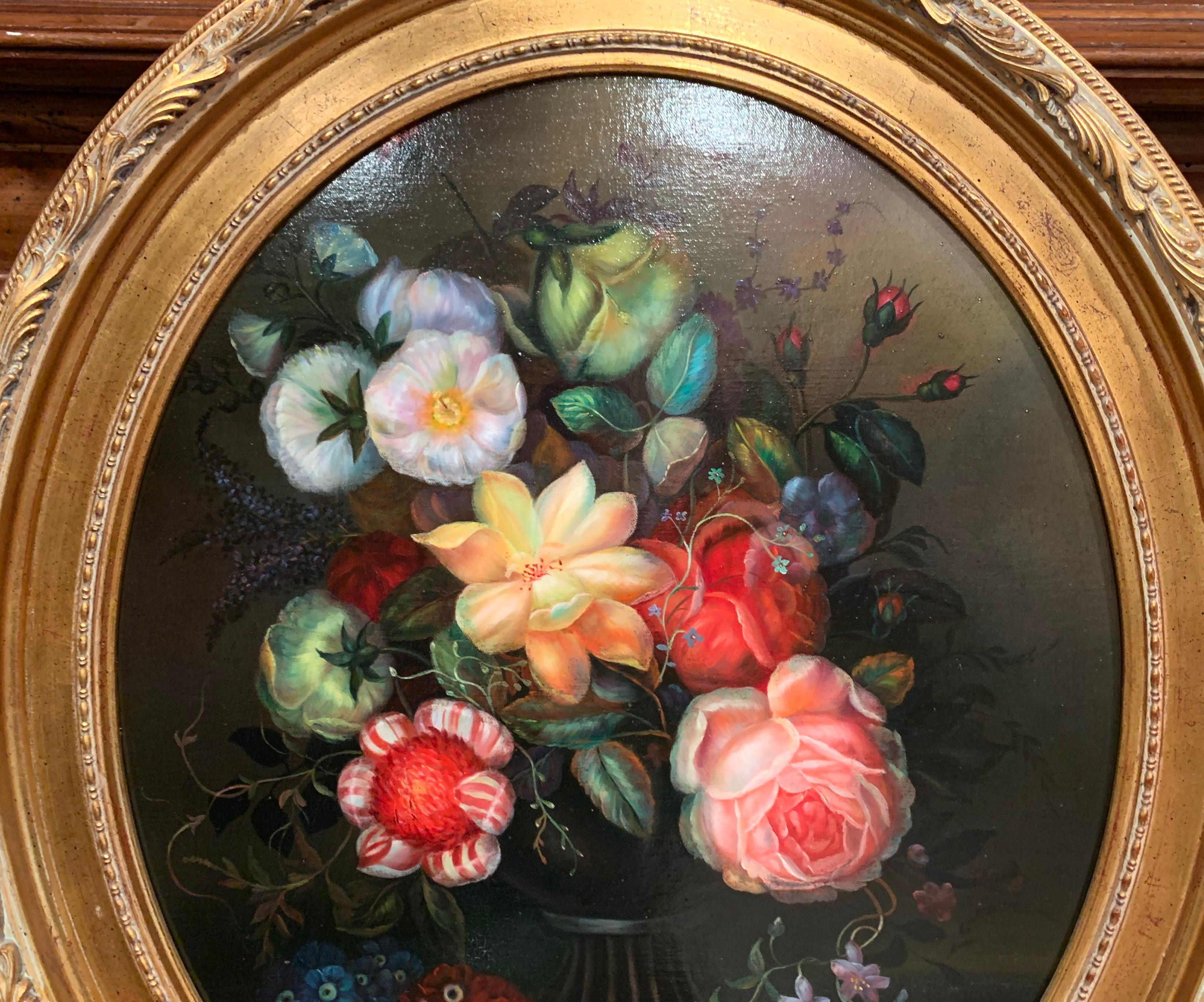 Pair of Mid-20th Century French Floral Still Life Oil Paintings in Gilt Frames 2