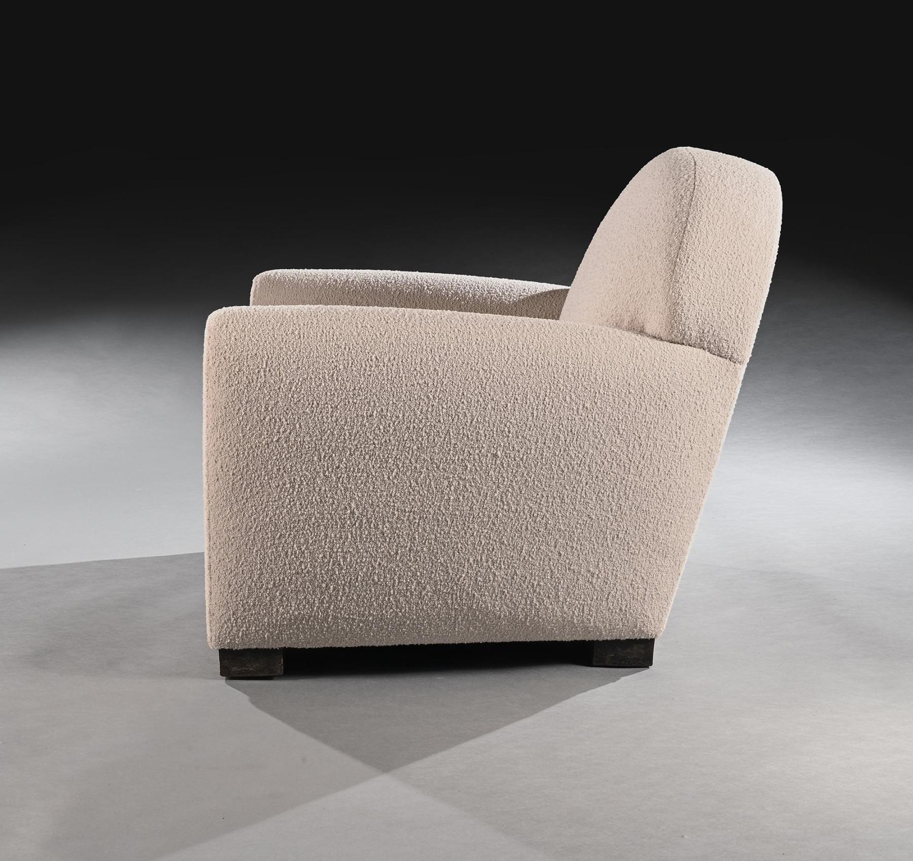 Pair of Mid 20th Century French Parisian Club Armchairs For Sale 3
