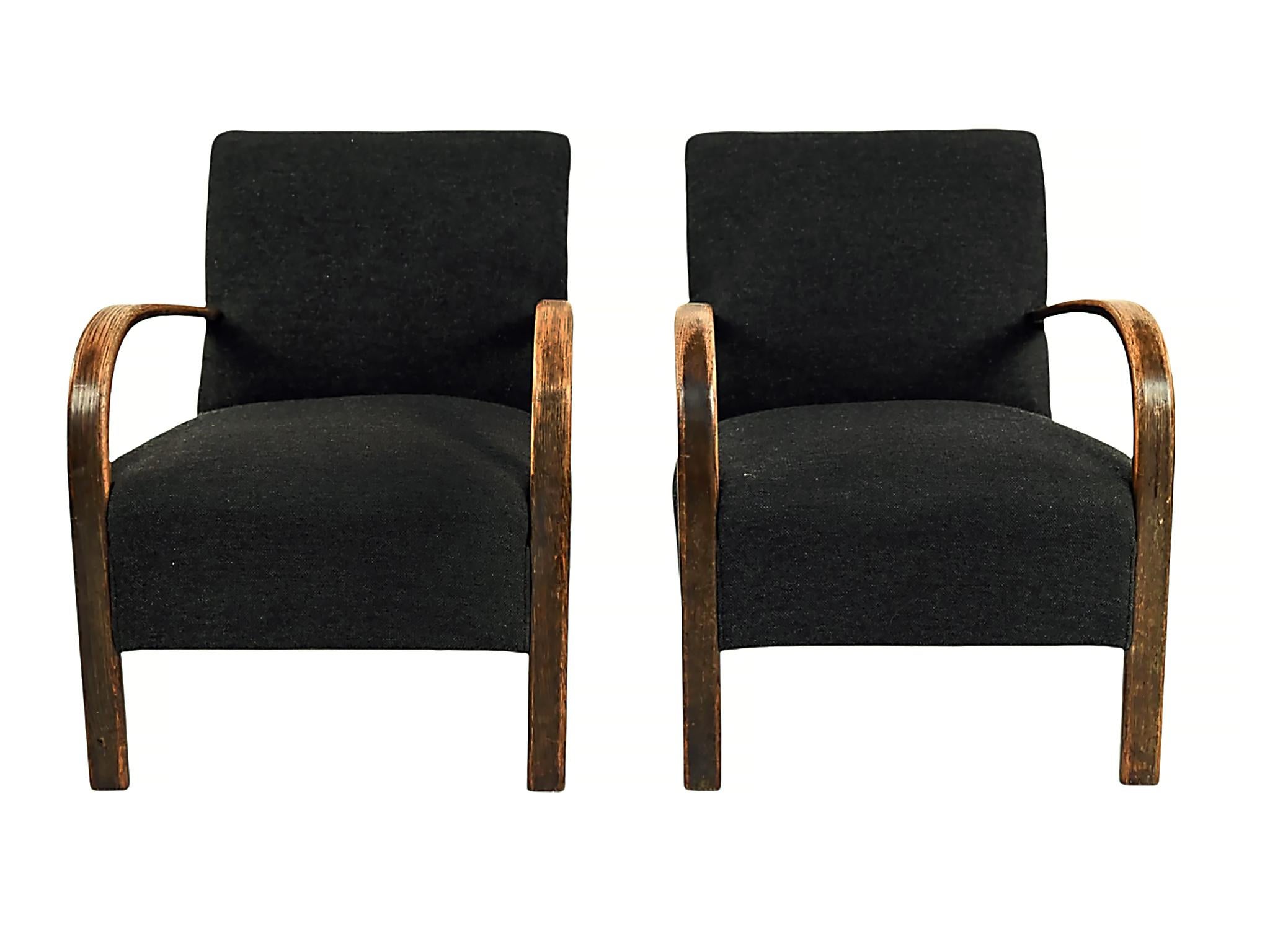 Scandinavian Modern Pair of Mid-20th Century Fritz Hansen Lounge Chairs