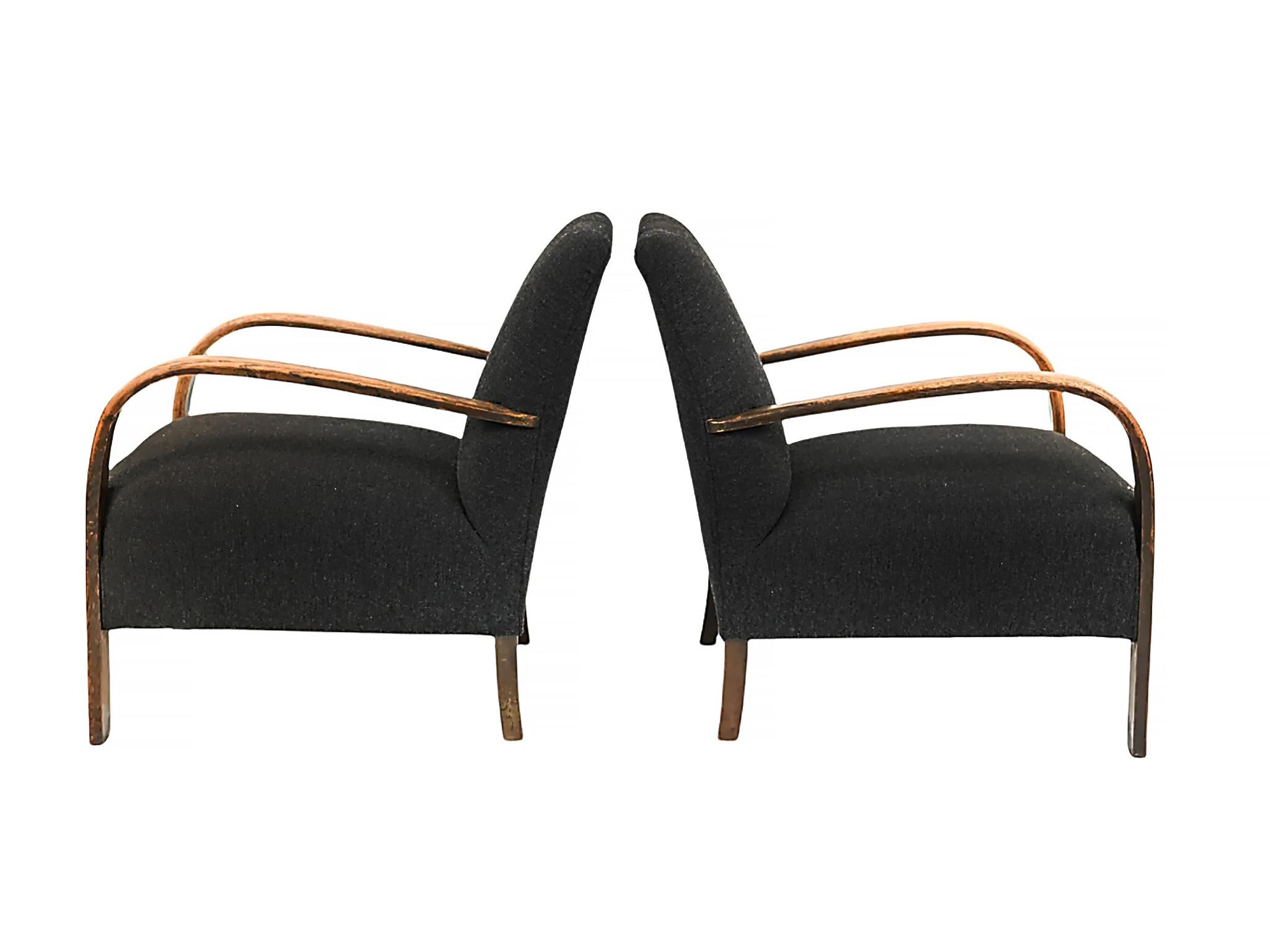 Pair of Mid-20th Century Fritz Hansen Lounge Chairs In Good Condition In New York, NY